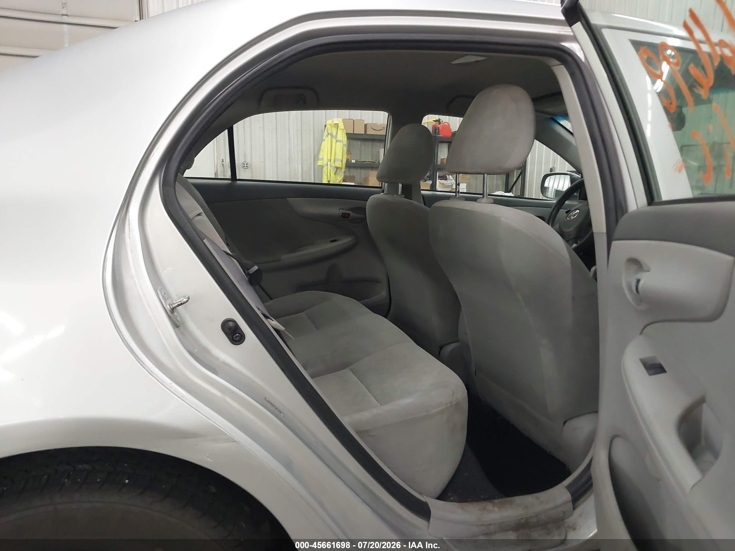 2009 Toyota Corolla Le Silver vin: JTDBL40E29J031602
