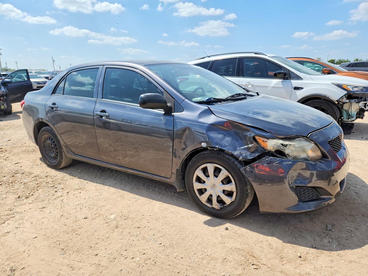 2009 Toyota Corolla Le Gray vin: JTDBL40E29J037349