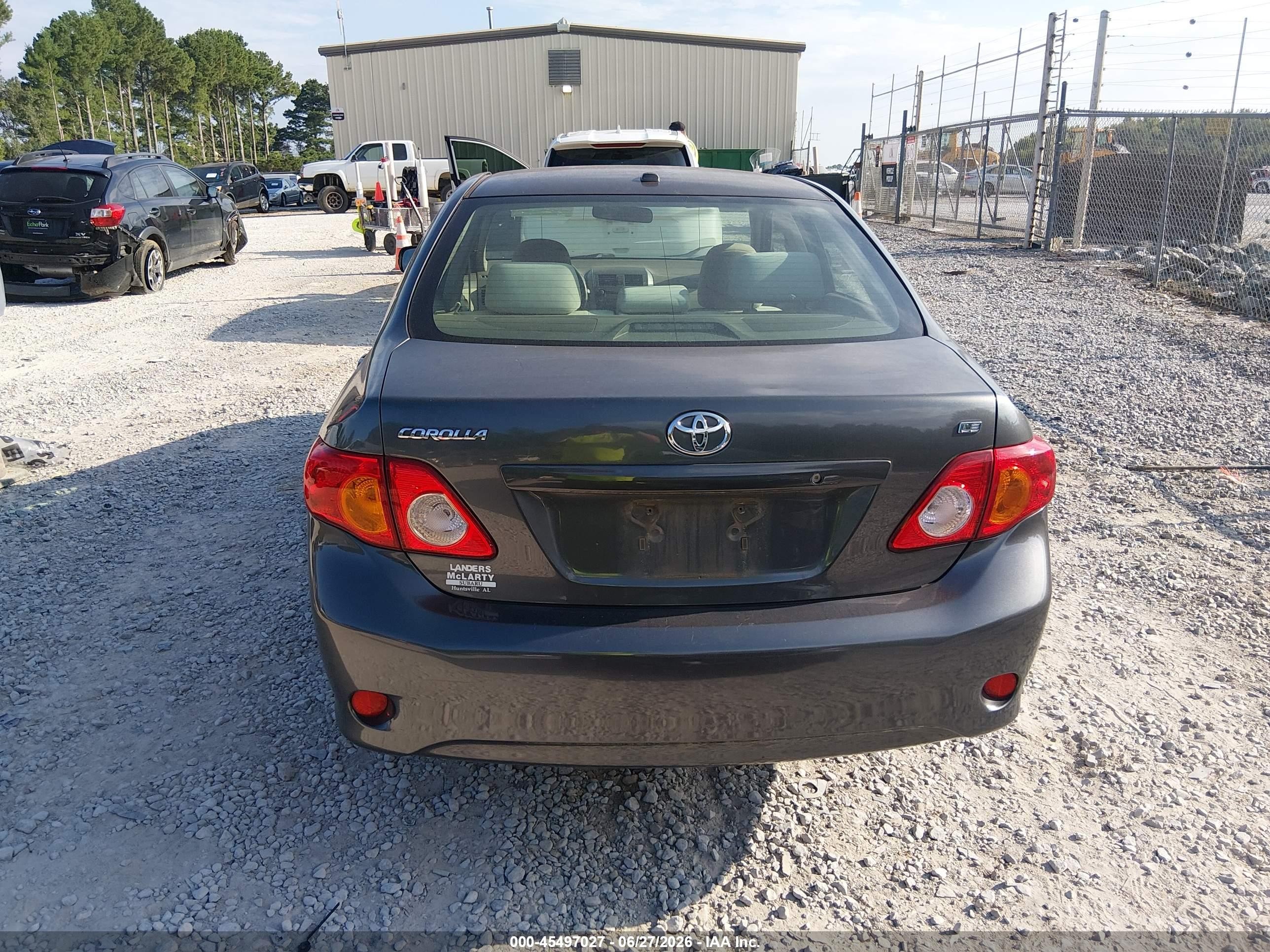 2009 Toyota Corolla Le Gray vin: JTDBL40E399044683