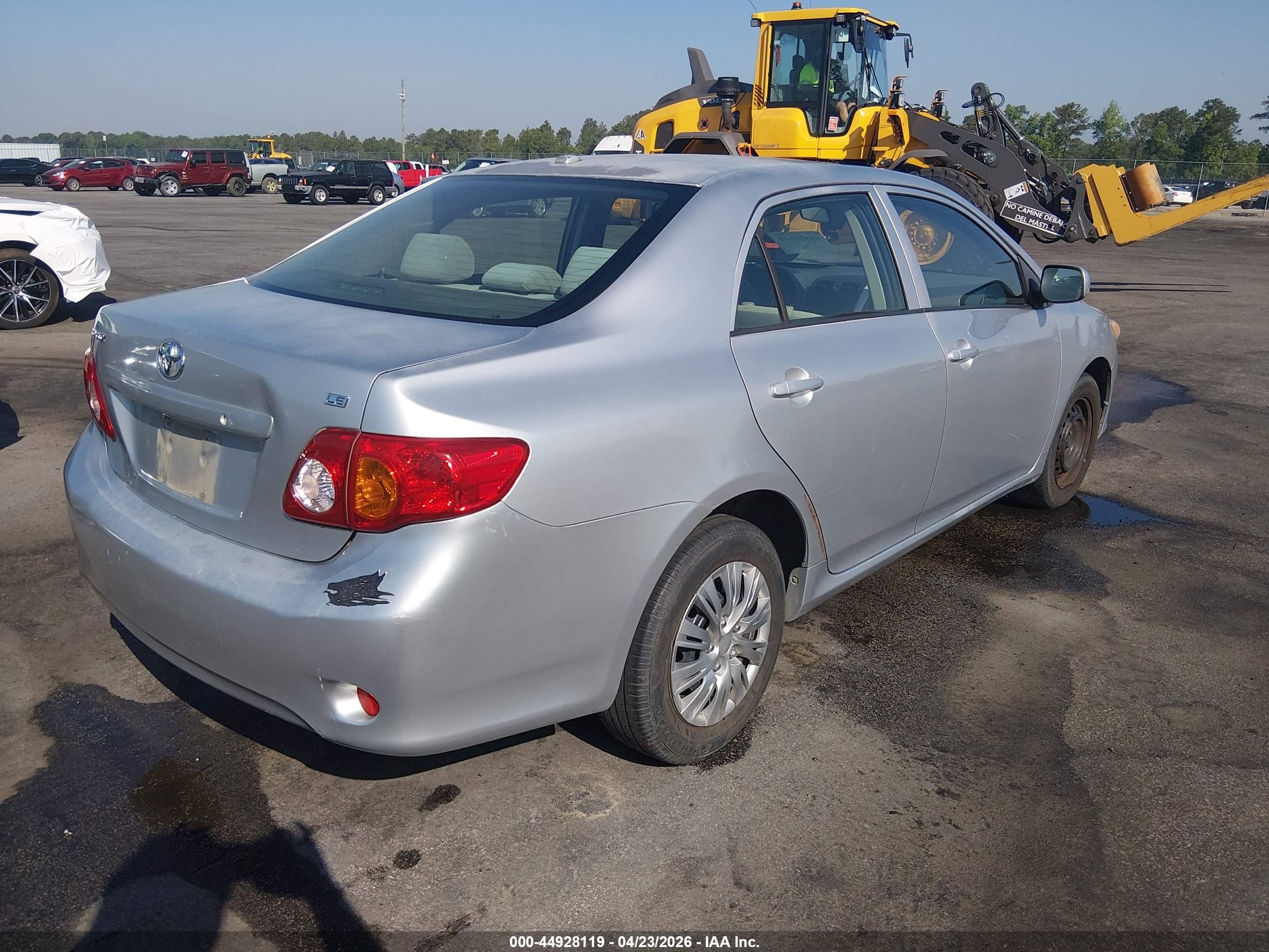 2009 Toyota Corolla Le Silver vin: JTDBL40E39J024447