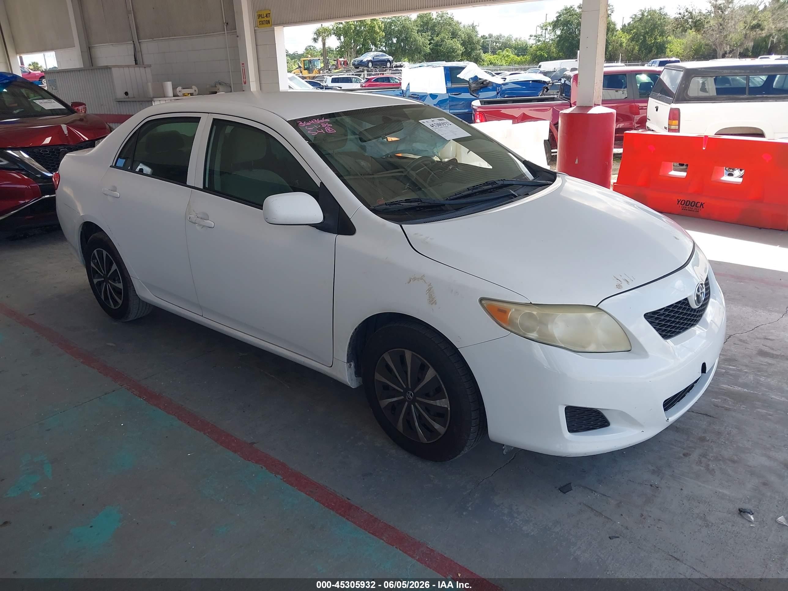 2009 Toyota Corolla Le Белый vin: JTDBL40E39J024691