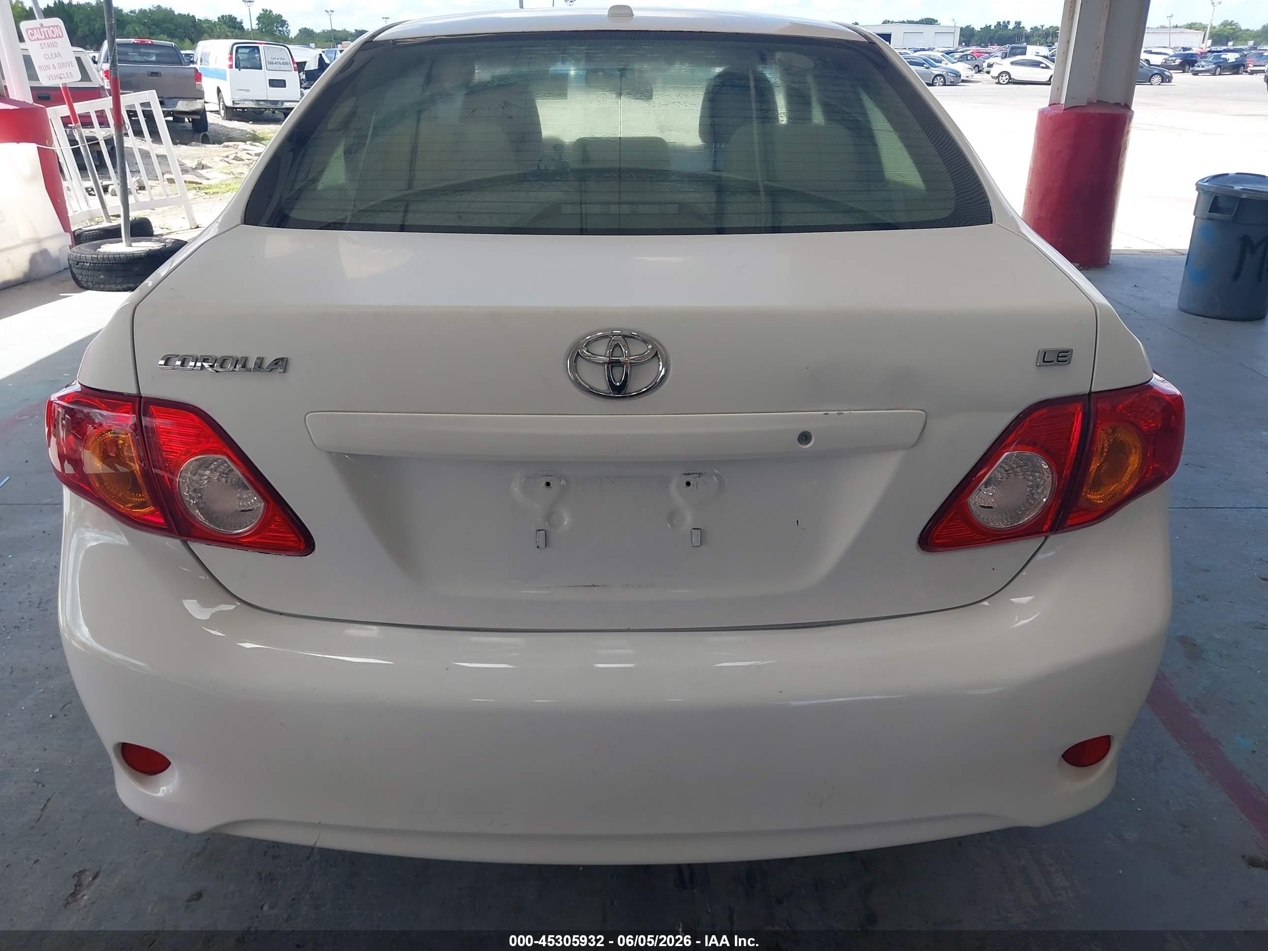 2009 Toyota Corolla Le Белый vin: JTDBL40E39J024691