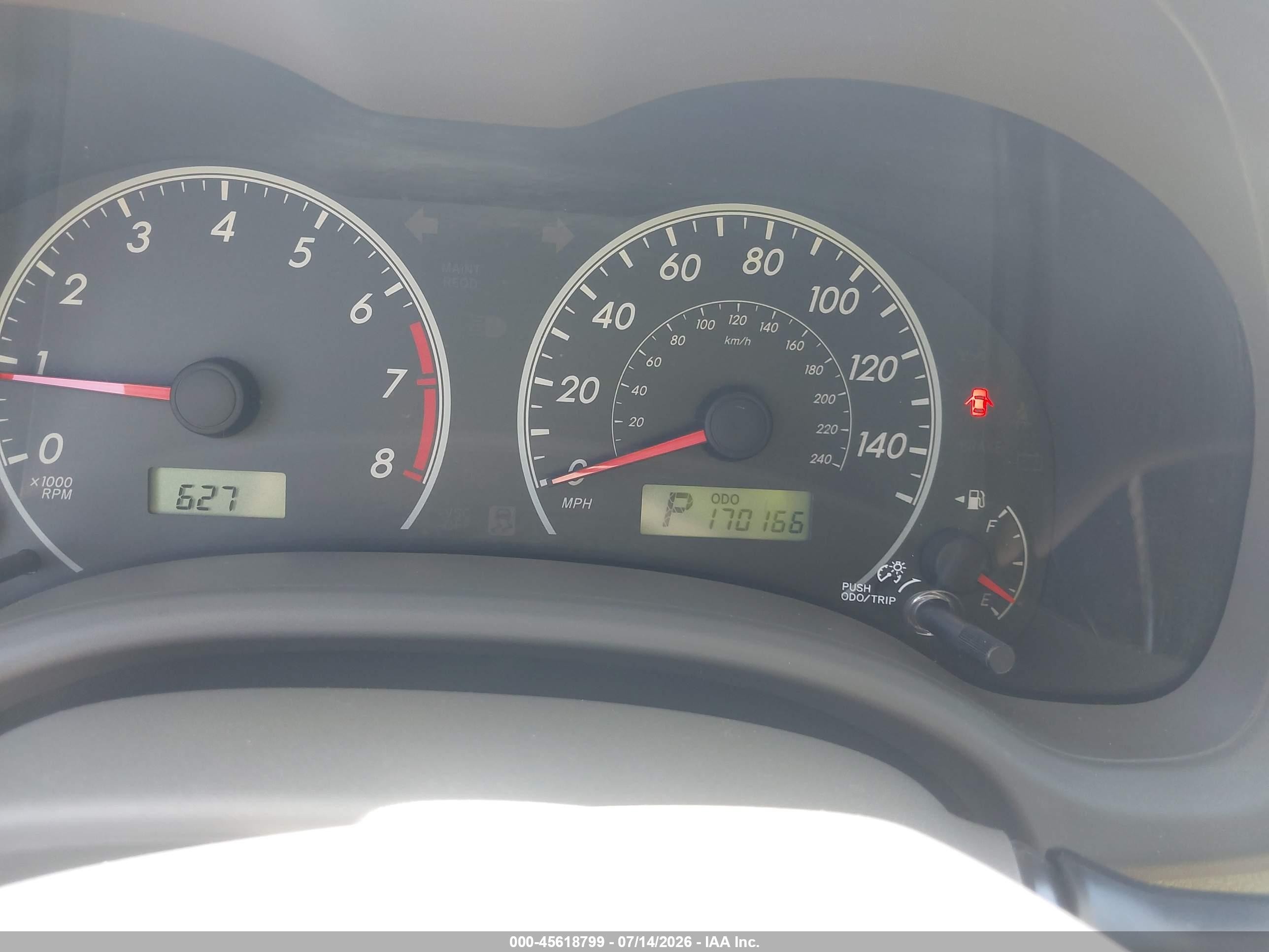 2009 Toyota Corolla Le White vin: JTDBL40E499019694