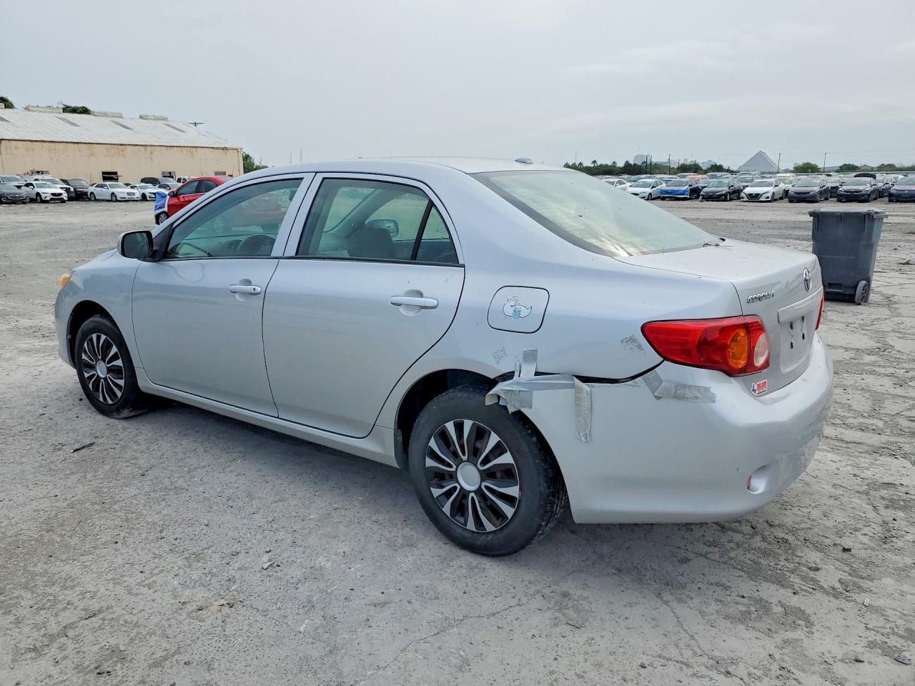 2009 Toyota Corolla Le Silver vin: JTDBL40E499046166