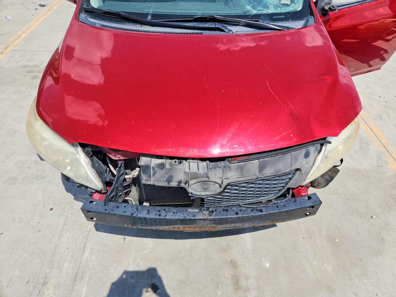 2009 Toyota Corolla Le Red vin: JTDBL40E499056664