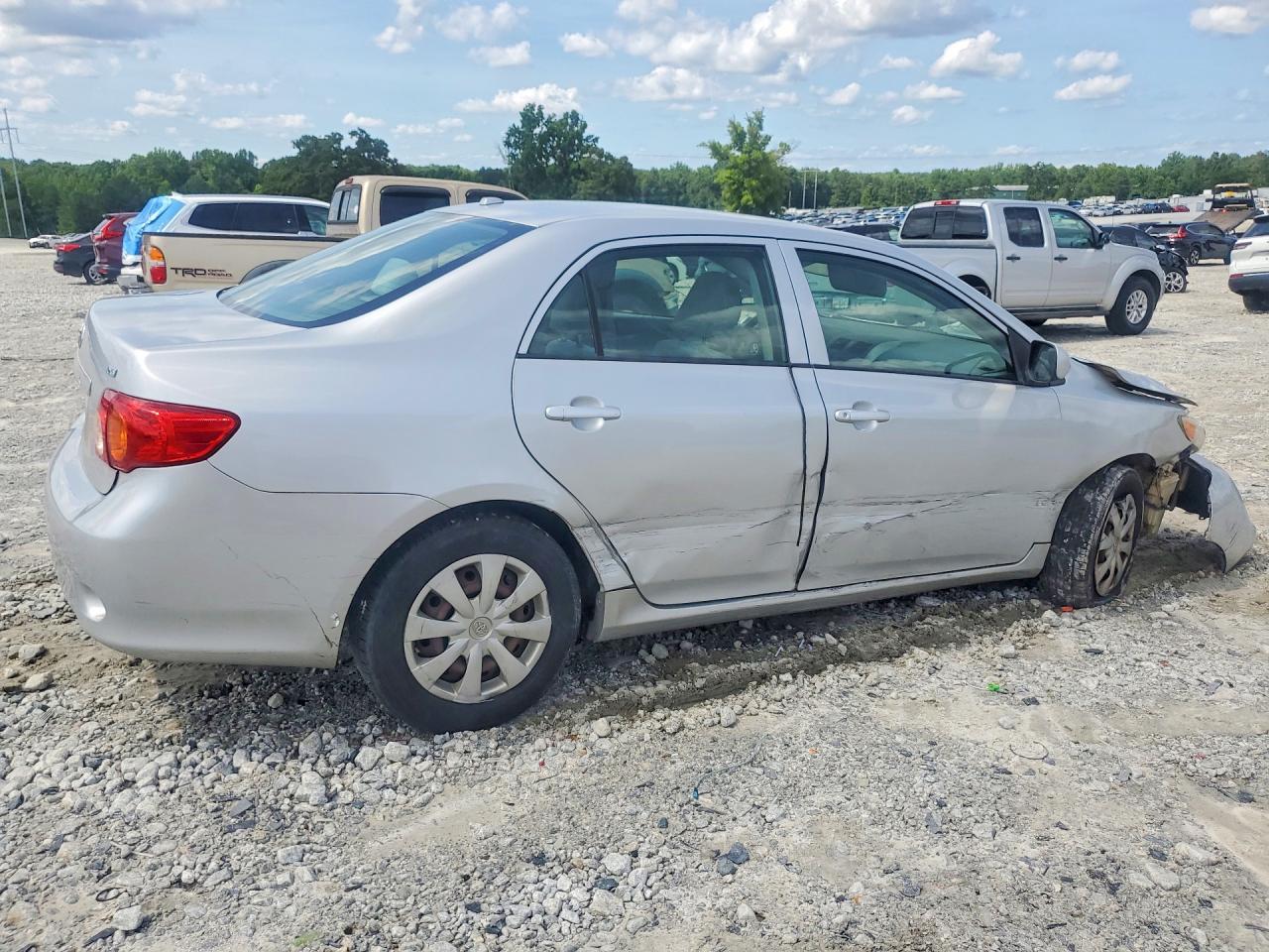 2009 Toyota Corolla Le Silver vin: JTDBL40E499060357