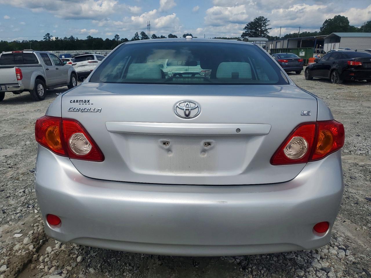 2009 Toyota Corolla Le Silver vin: JTDBL40E499060357
