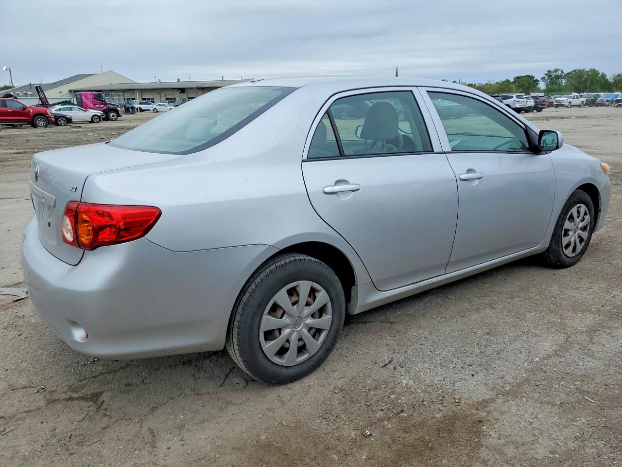 2009 Toyota Corolla Silver vin: JTDBL40E499072136