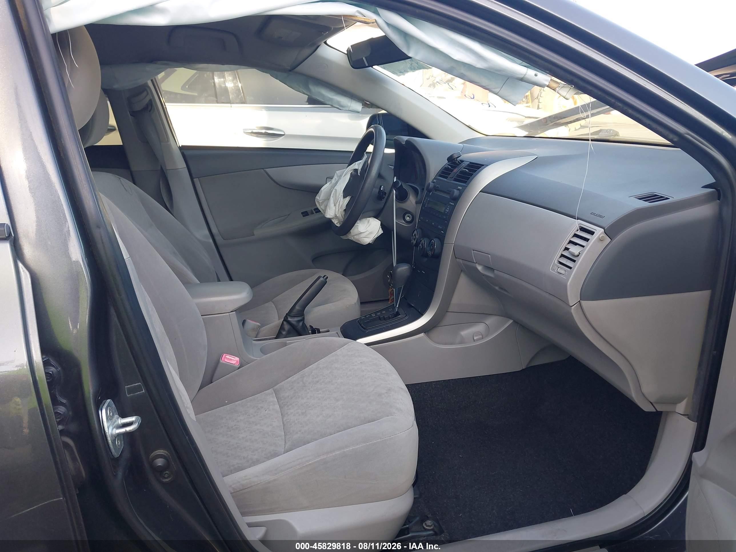 2009 Toyota Corolla Le Gray vin: JTDBL40E499079734