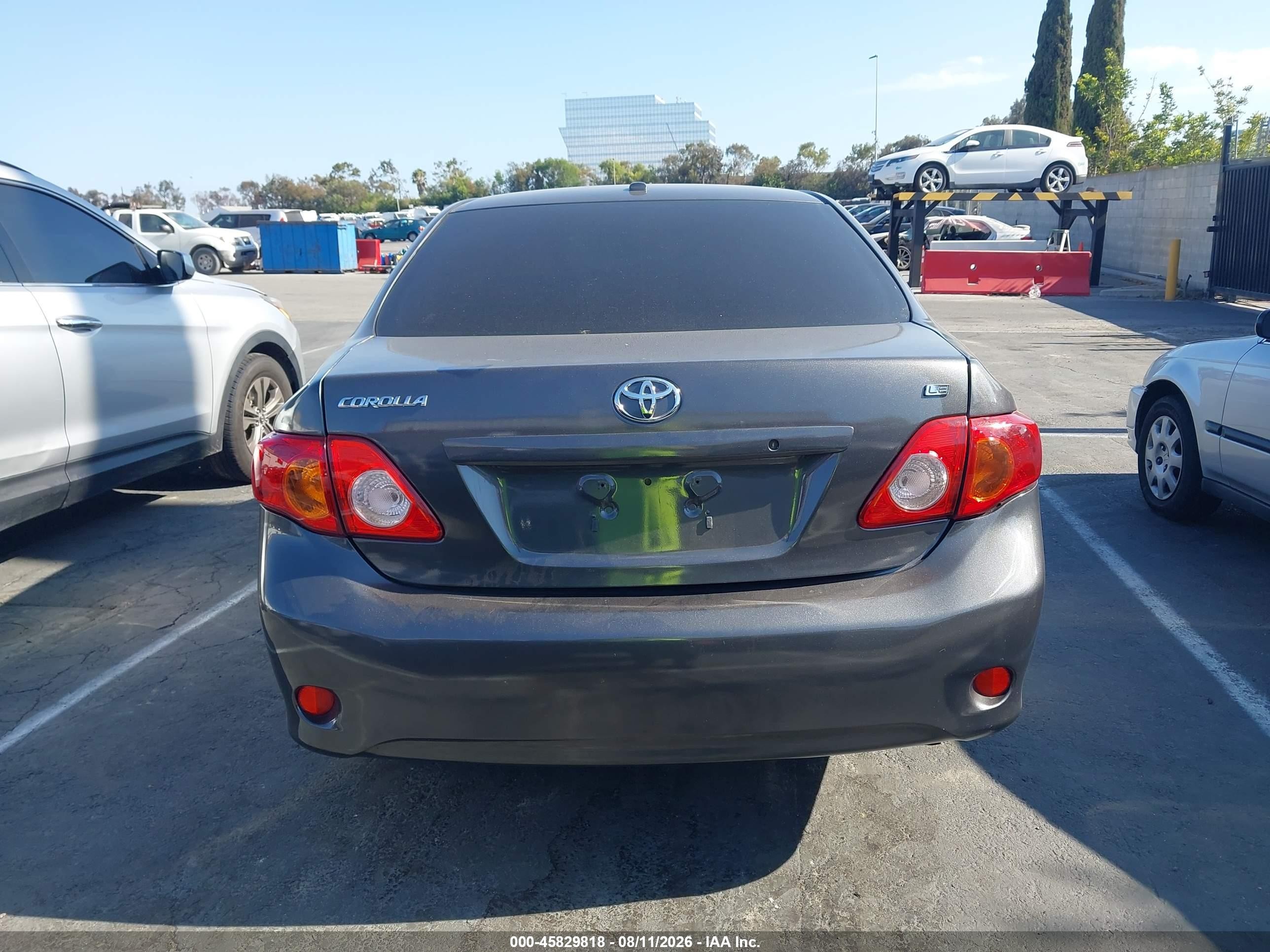 2009 Toyota Corolla Le Gray vin: JTDBL40E499079734