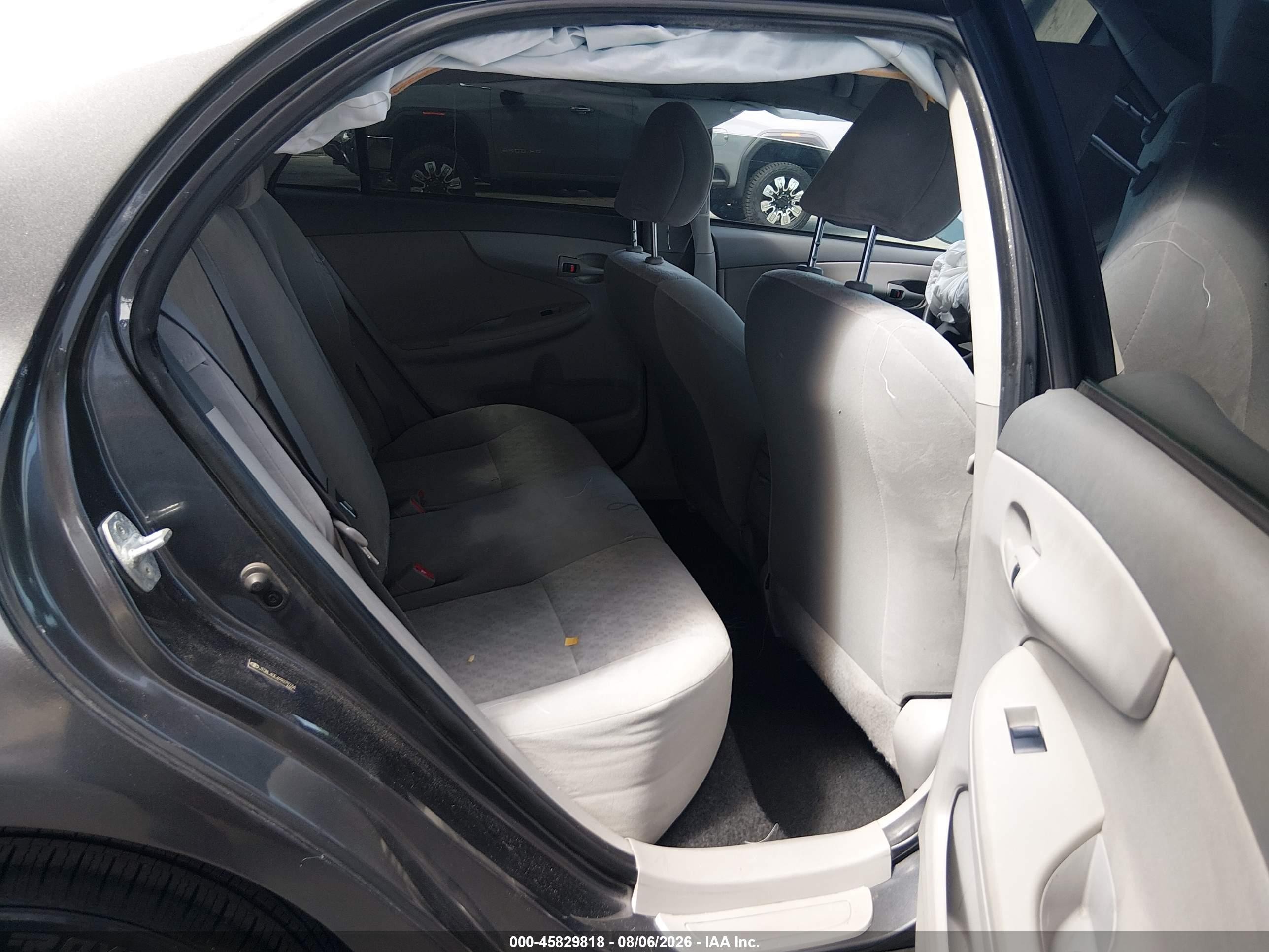 2009 Toyota Corolla Le Gray vin: JTDBL40E499079734