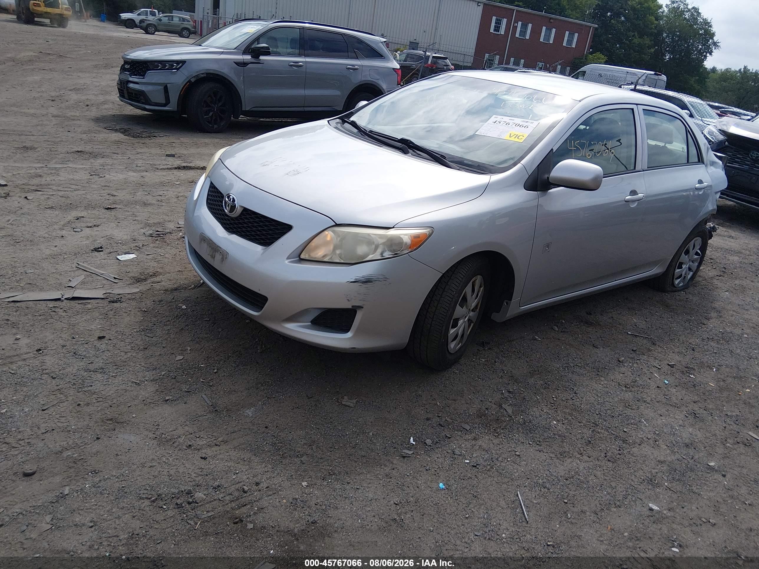 2009 Toyota Corolla Le Серебряный vin: JTDBL40E499080740