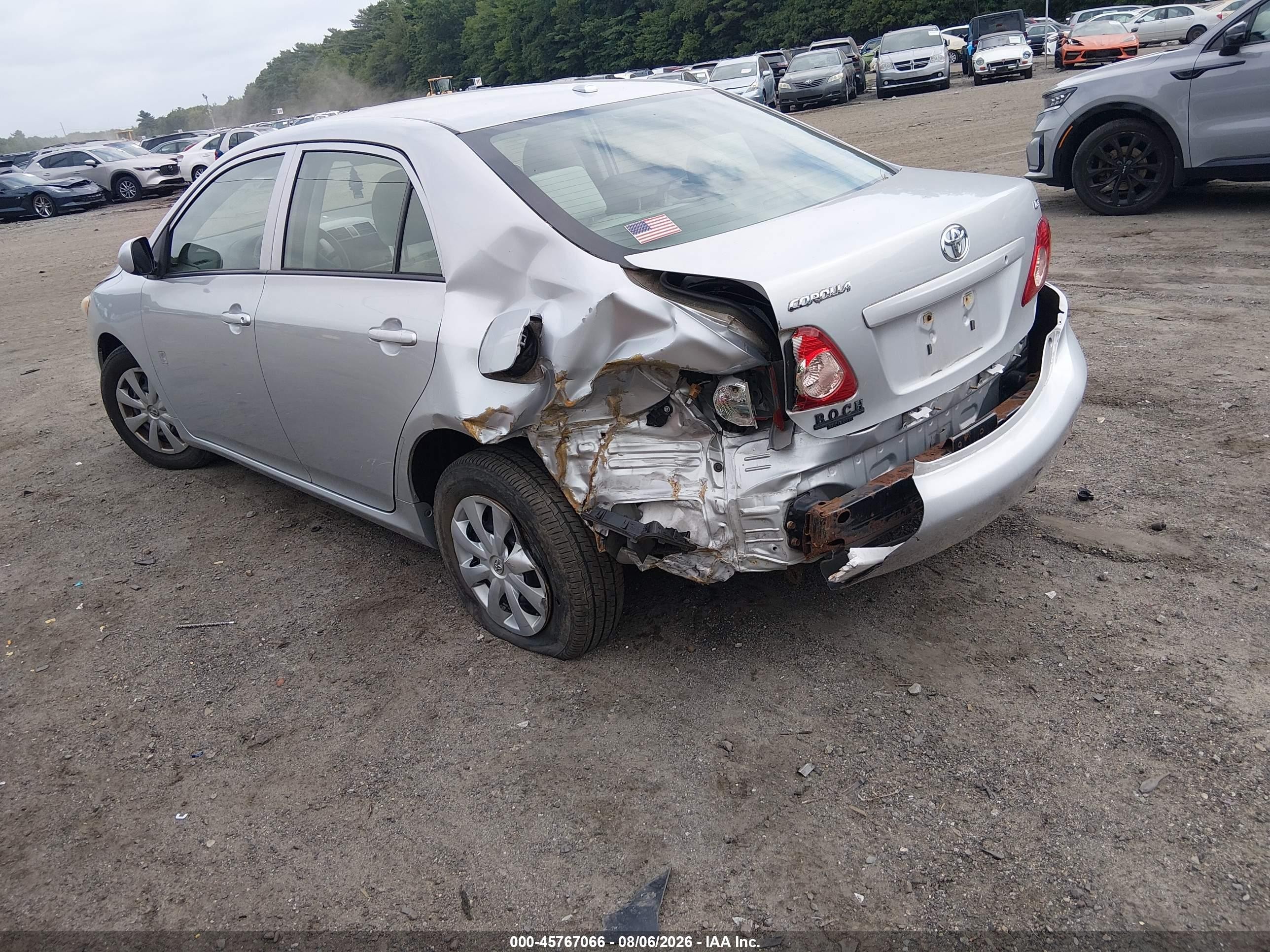 2009 Toyota Corolla Le Серебряный vin: JTDBL40E499080740
