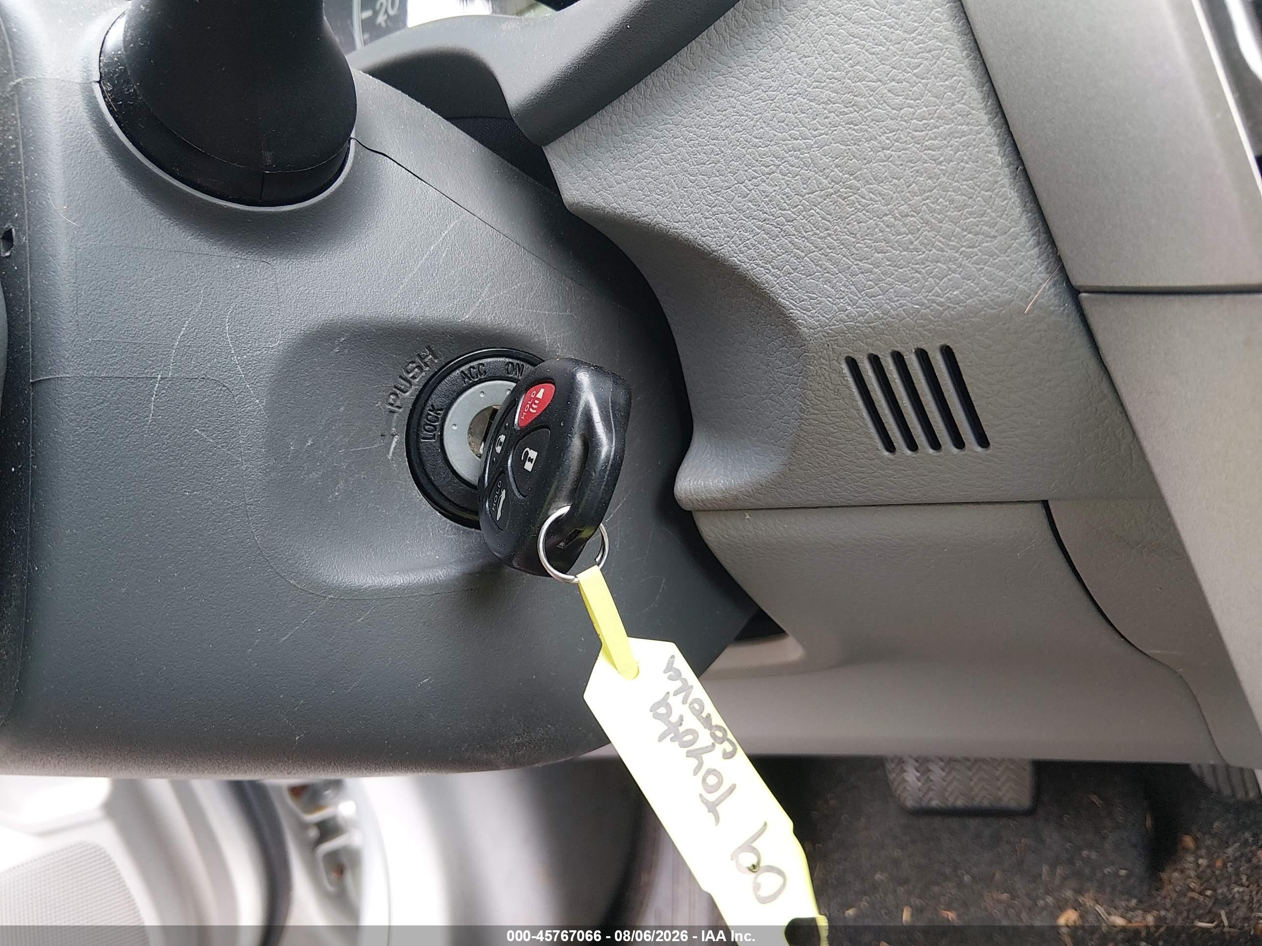 2009 Toyota Corolla Le Серебряный vin: JTDBL40E499080740