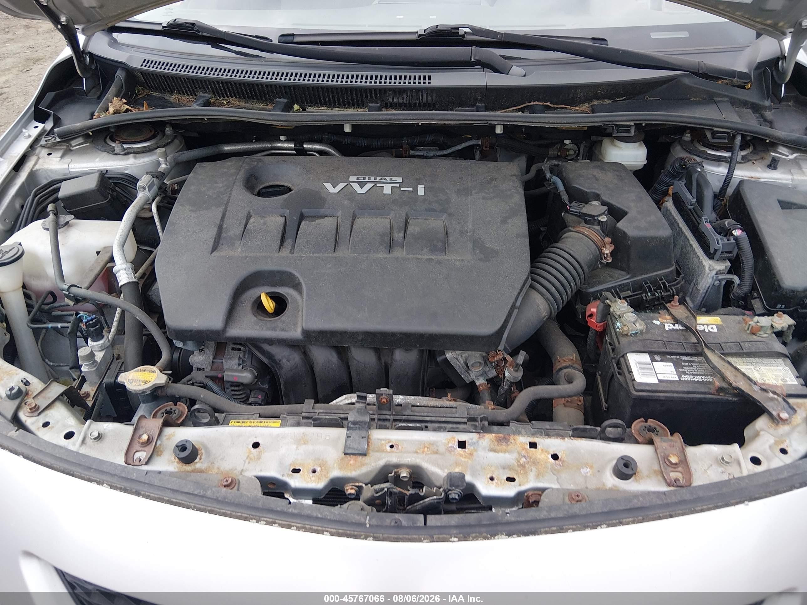 2009 Toyota Corolla Le Серебряный vin: JTDBL40E499080740