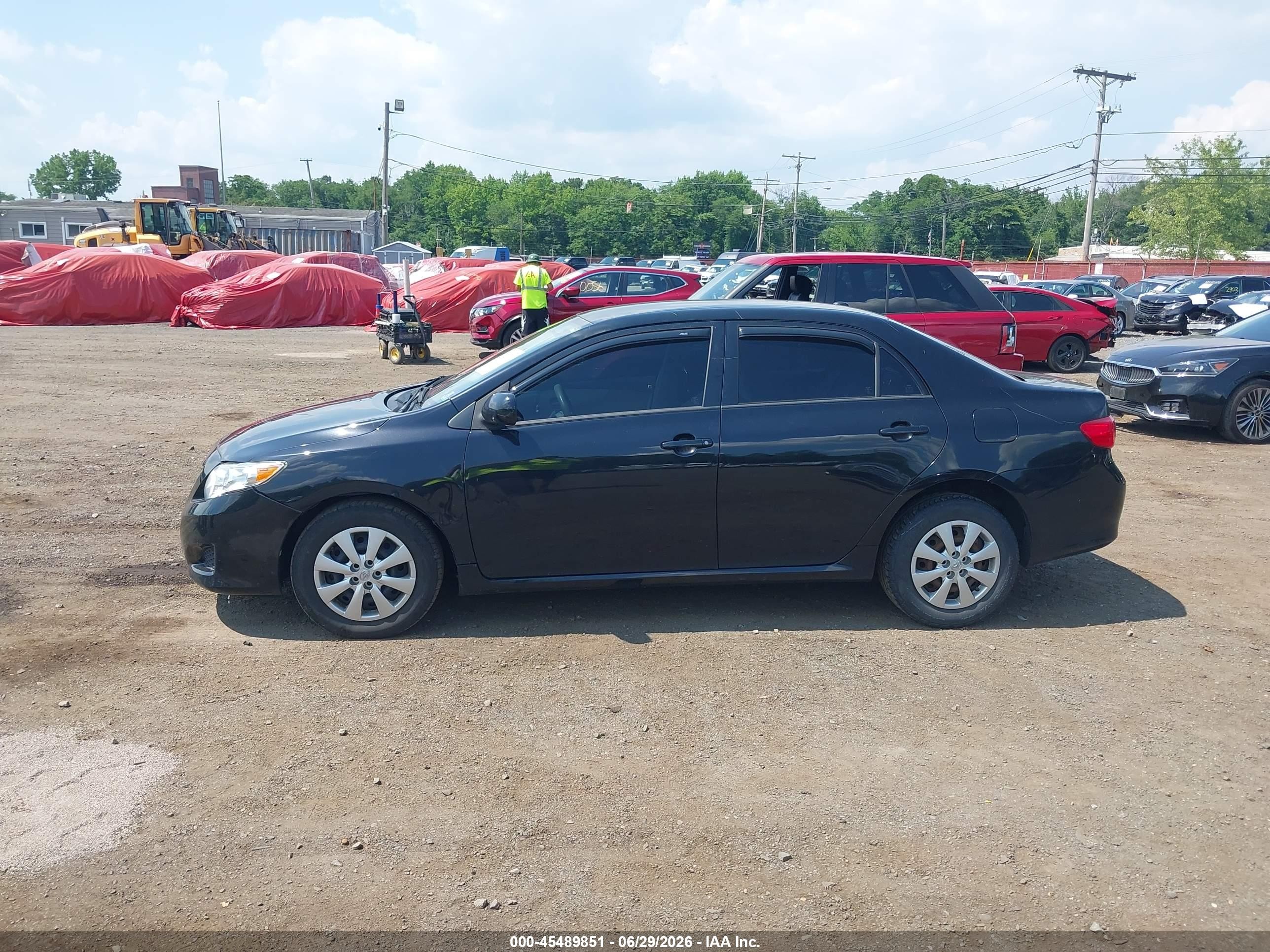 2009 Toyota Corolla Le Black vin: JTDBL40E49J048482