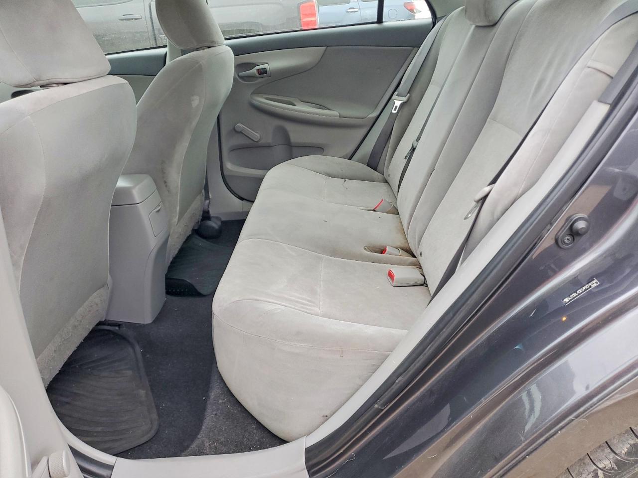 2009 Toyota Corolla Base Gray vin: JTDBL40E599019199