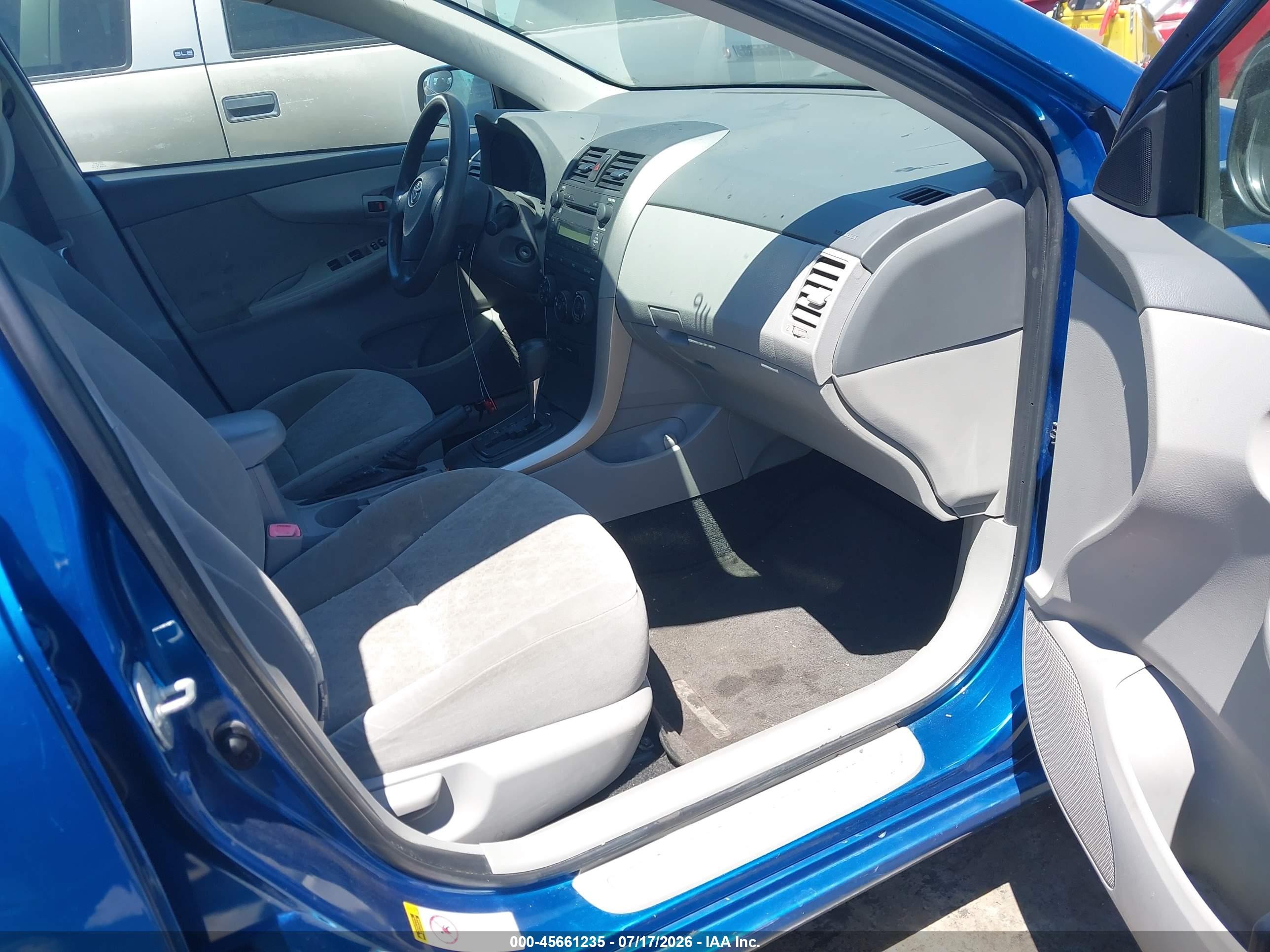 2009 Toyota Corolla Le Синий vin: JTDBL40E599019932