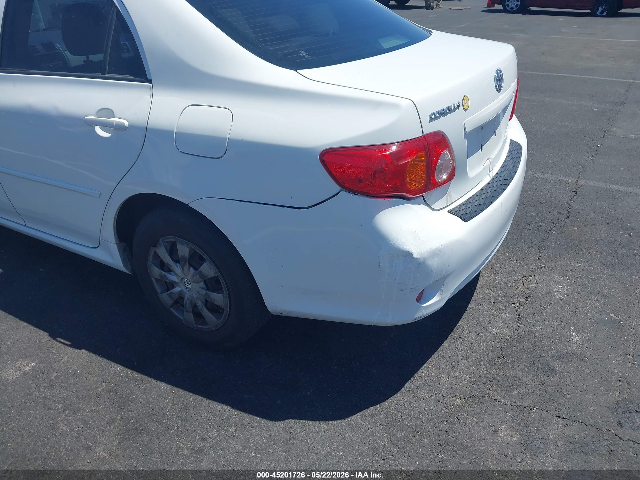 2009 Toyota Corolla Le Белый vin: JTDBL40E599026489