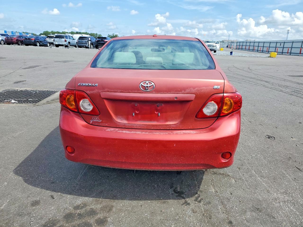 2009 Toyota Corolla Le Red vin: JTDBL40E599061775