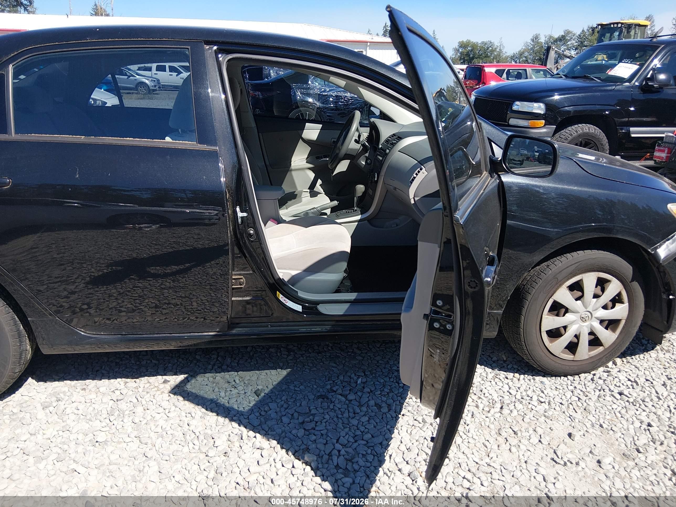 2009 Toyota Corolla Le Black vin: JTDBL40E599092170