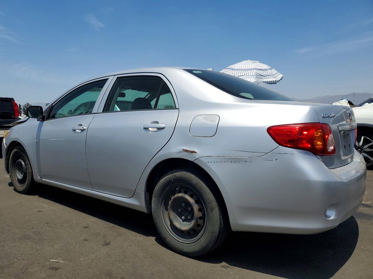 2009 Toyota Corolla Base Silver vin: JTDBL40E59J017273