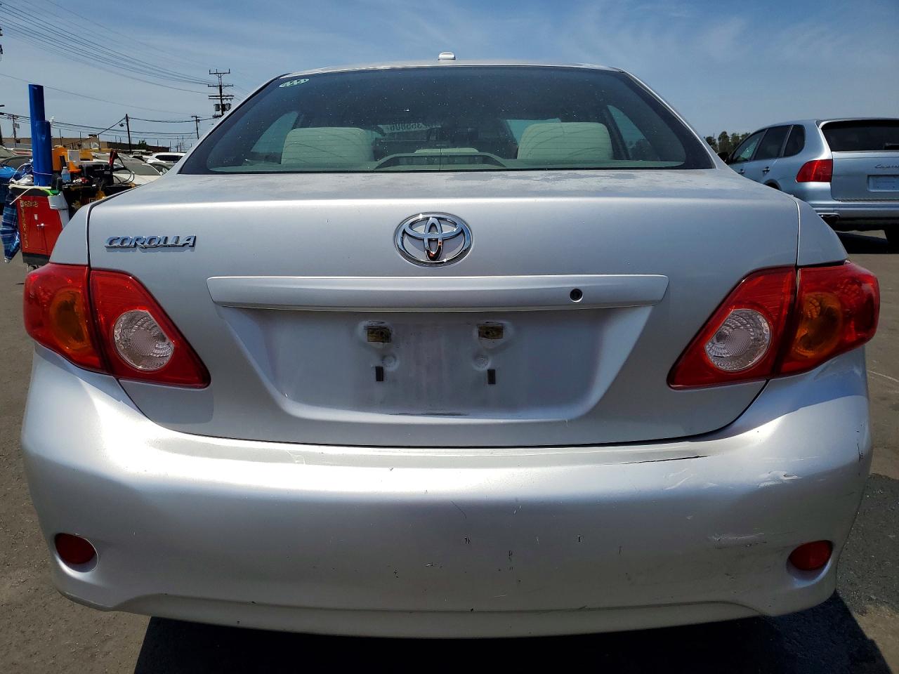 2009 Toyota Corolla Base Silver vin: JTDBL40E59J017273