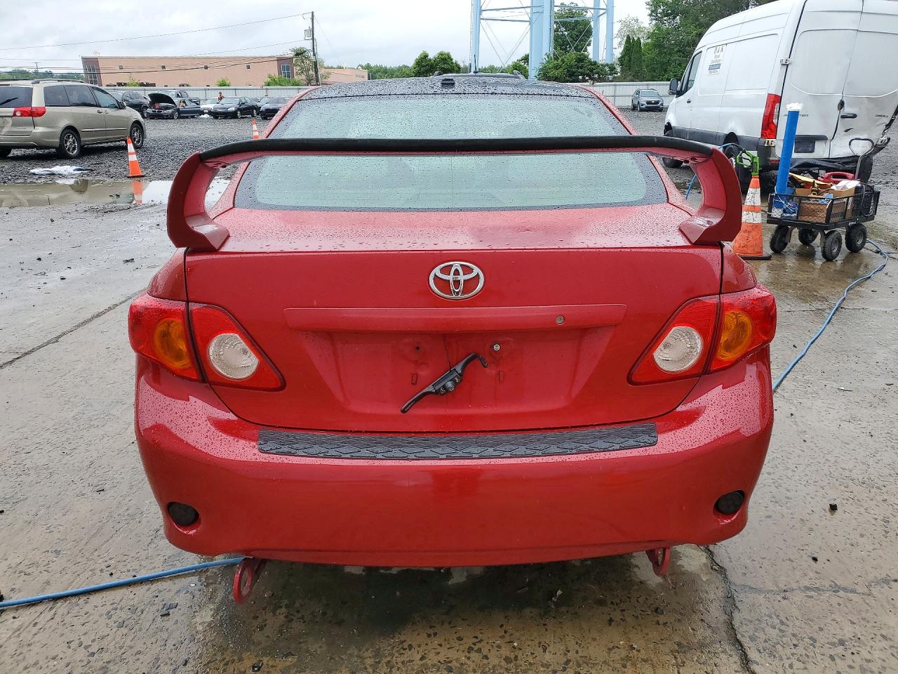 2009 Toyota Corolla Le Red vin: JTDBL40E699032060