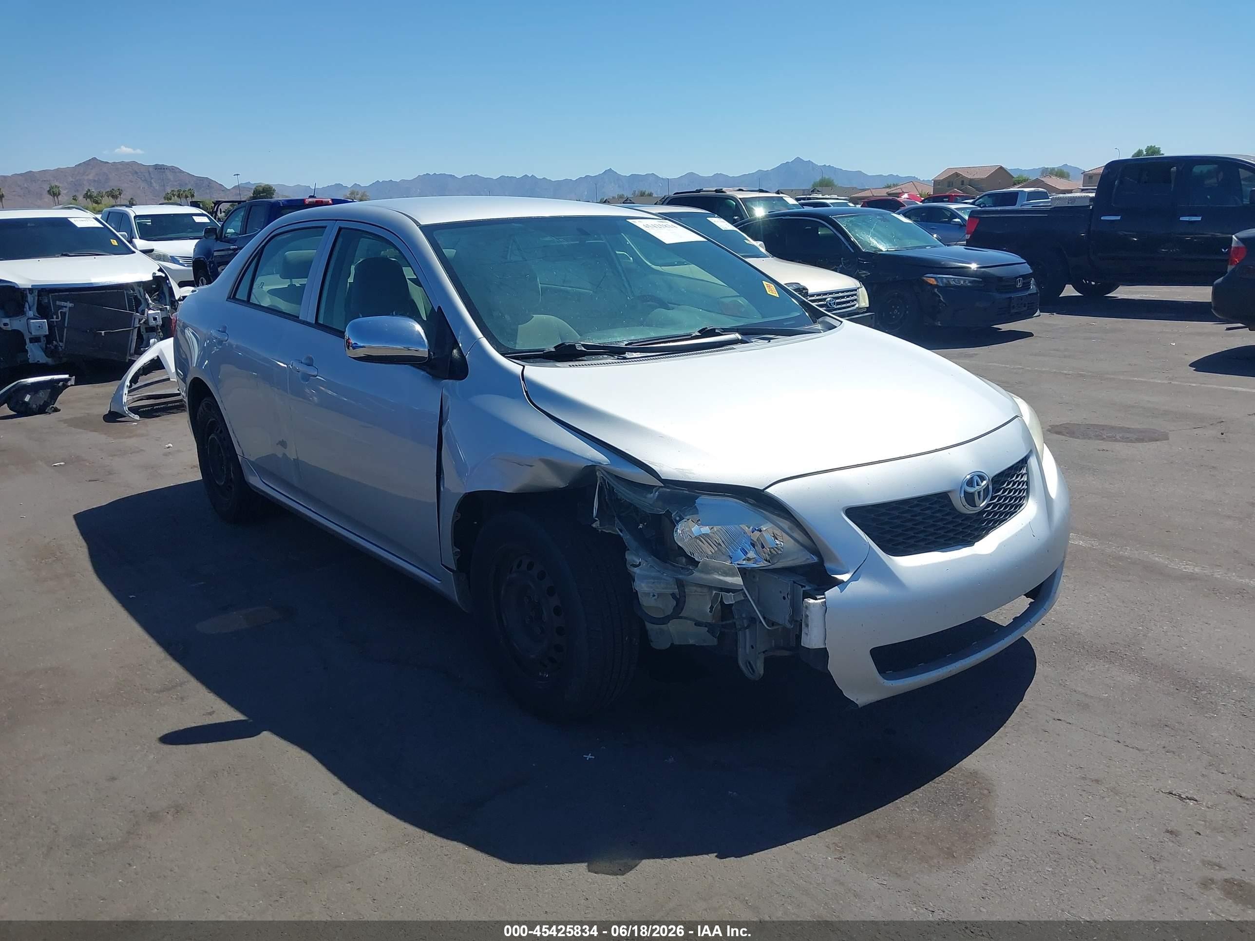2009 Toyota Corolla   Серебряный vin: JTDBL40E699040675