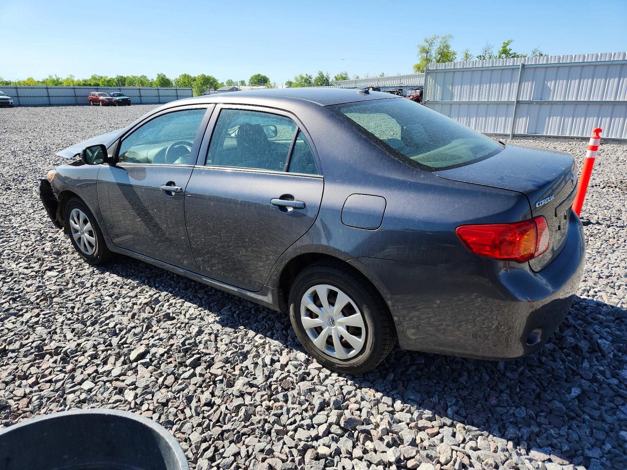 2009 Toyota Corolla Le Gray vin: JTDBL40E699042409