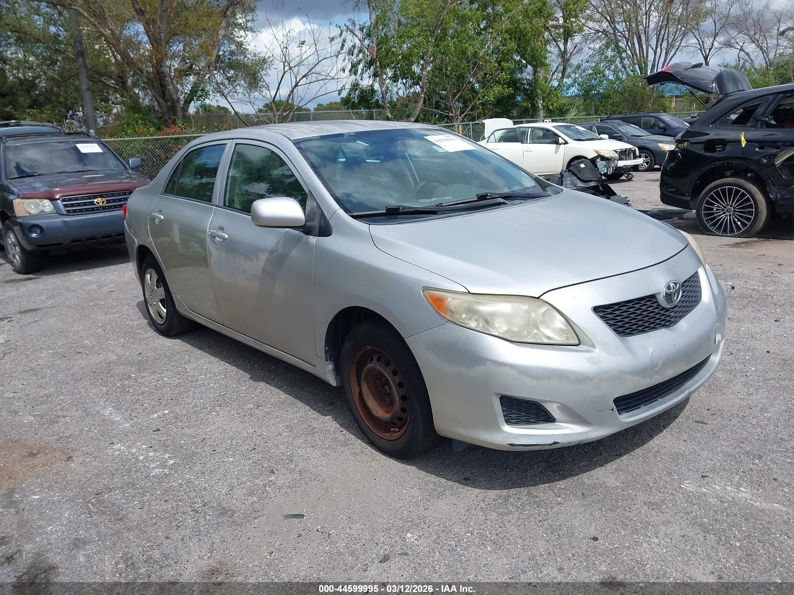 2009 Toyota Corolla Le Silver vin: JTDBL40E699047397