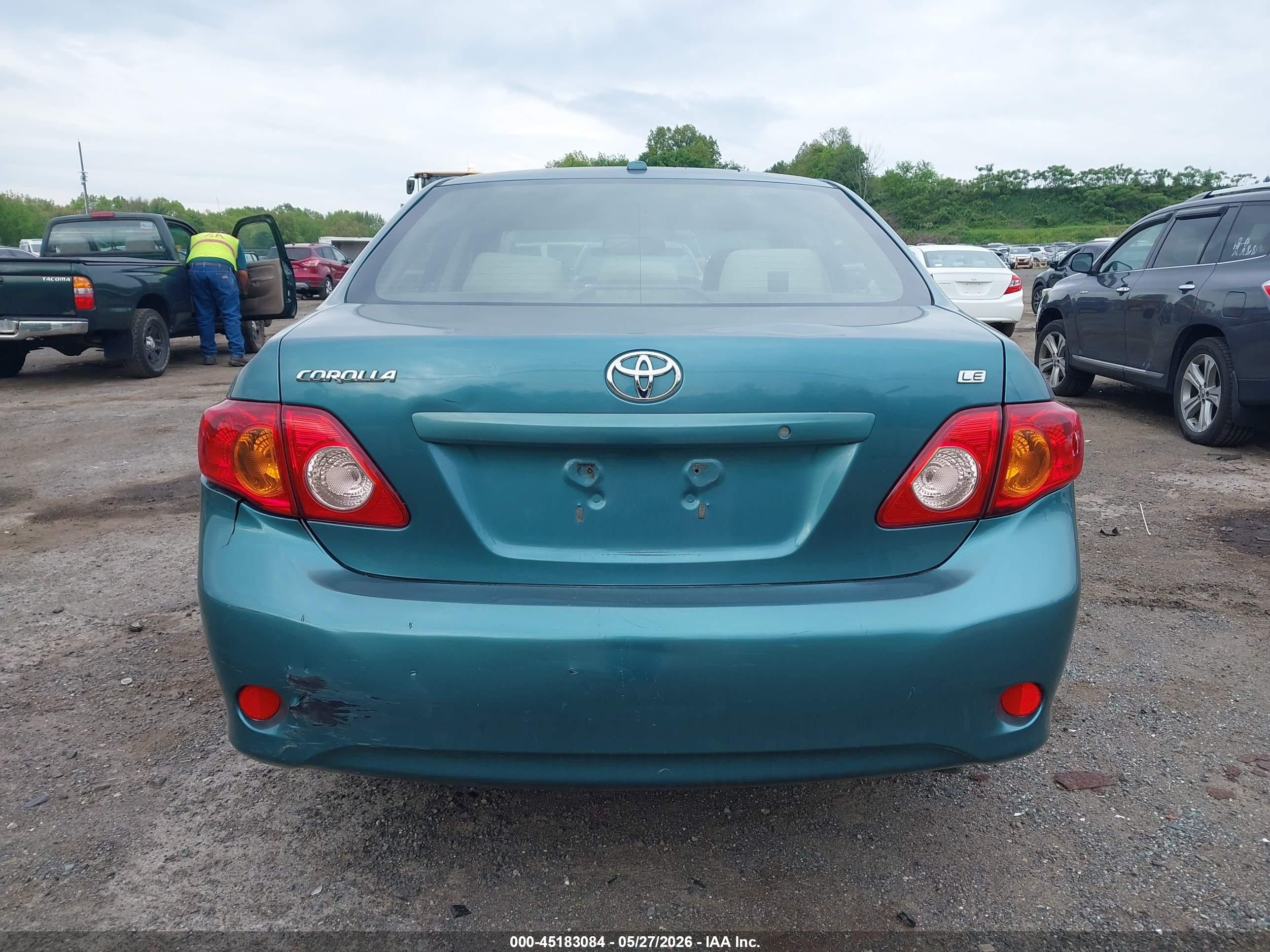 2009 Toyota Corolla Le Green vin: JTDBL40E699077516