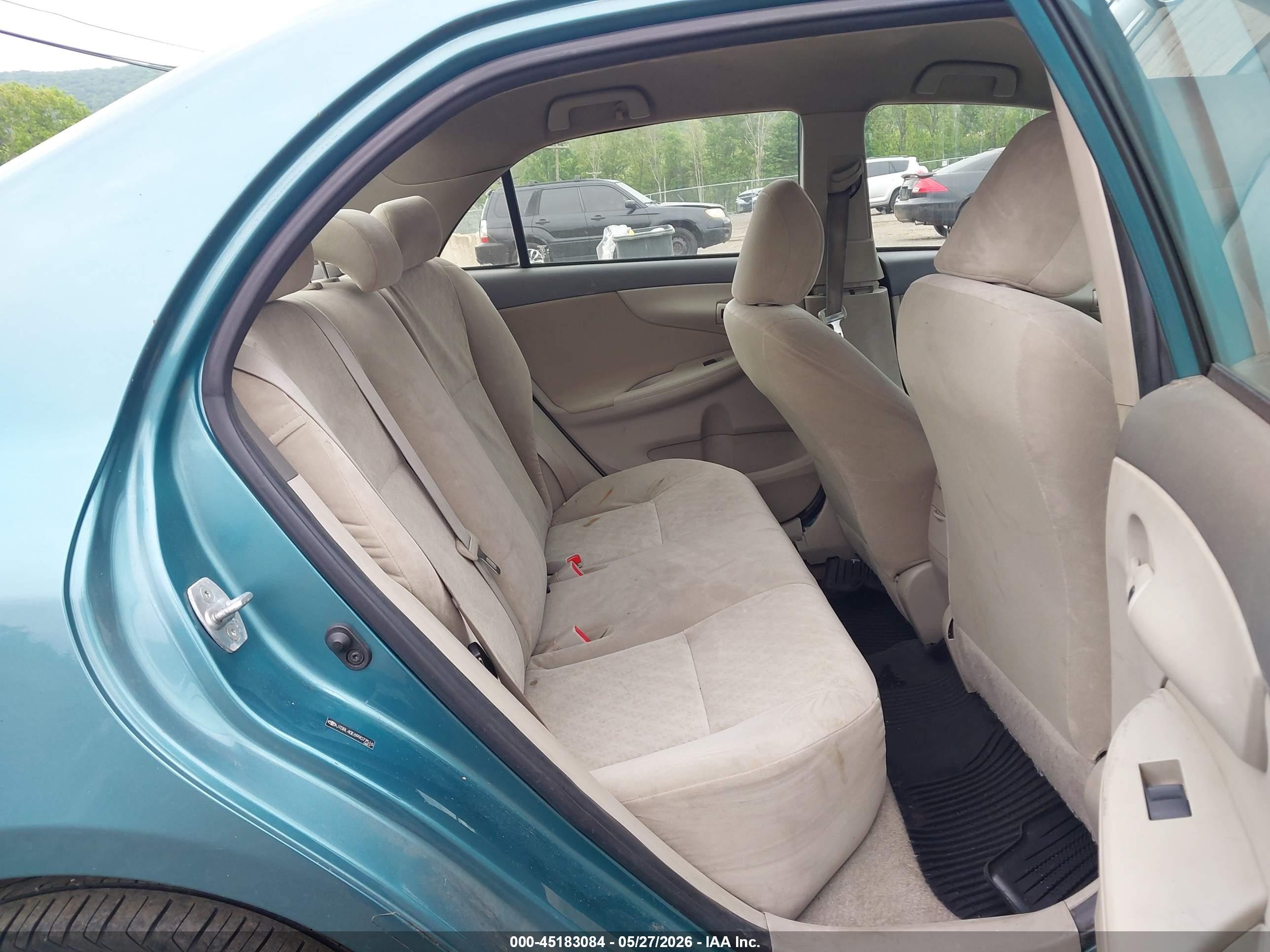 2009 Toyota Corolla Le Green vin: JTDBL40E699077516
