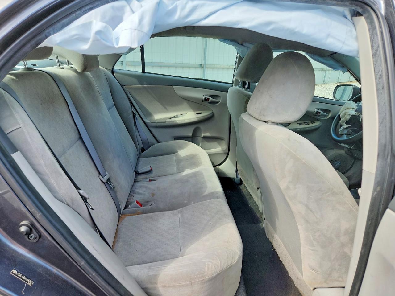 2009 Toyota Corolla Le Gray vin: JTDBL40E69J002572
