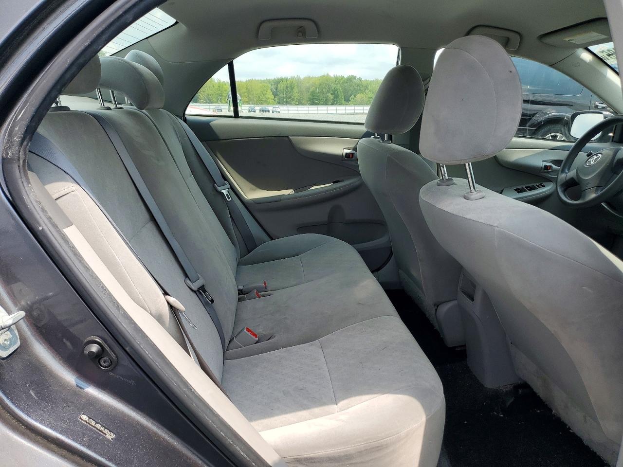 2009 Toyota Corolla Le Gray vin: JTDBL40E69J006752