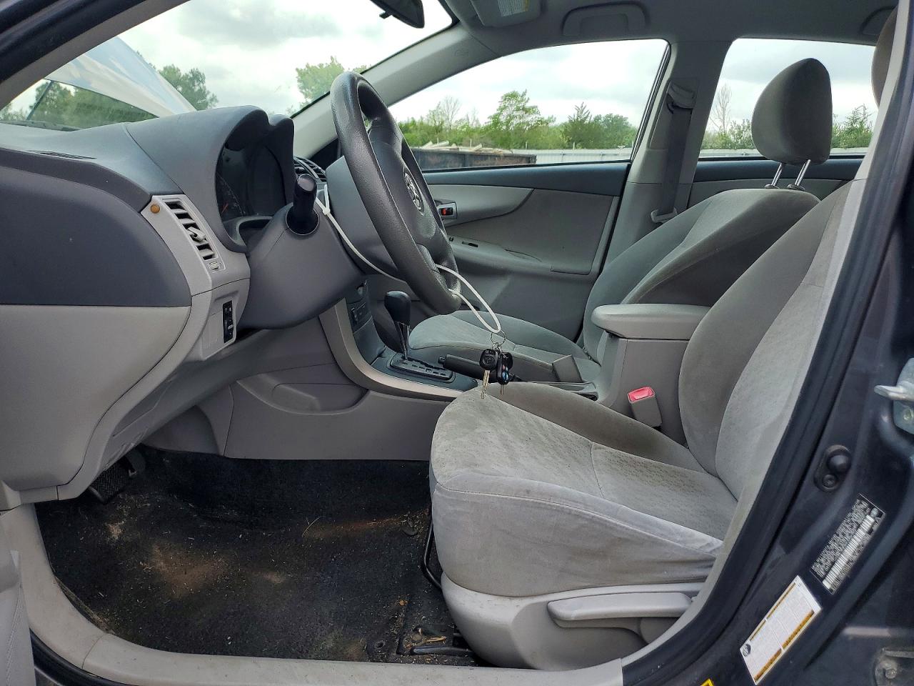 2009 Toyota Corolla Le Gray vin: JTDBL40E69J006752