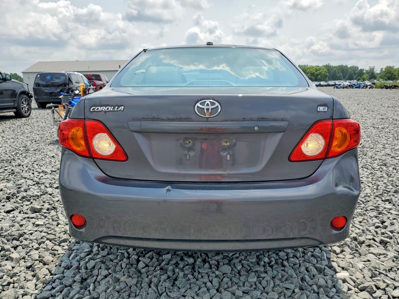 2009 Toyota Corolla Le Gray vin: JTDBL40E69J006752