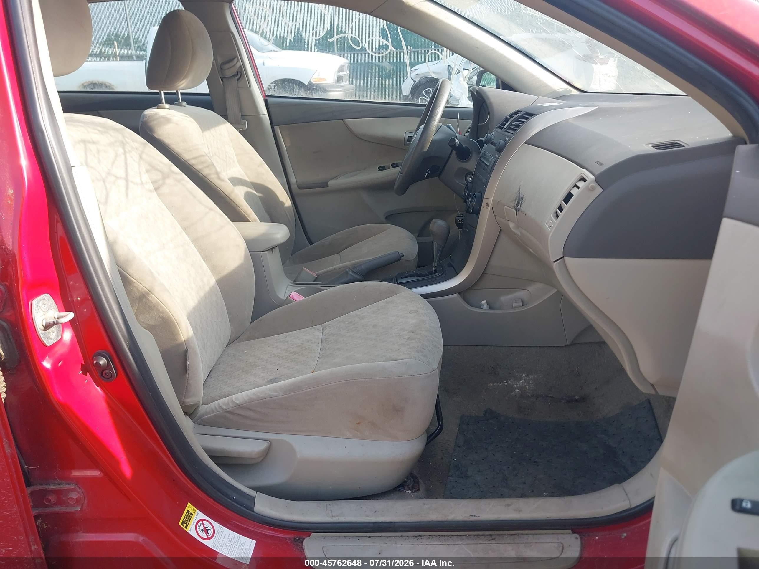 2009 Toyota Corolla Le Red vin: JTDBL40E69J039783