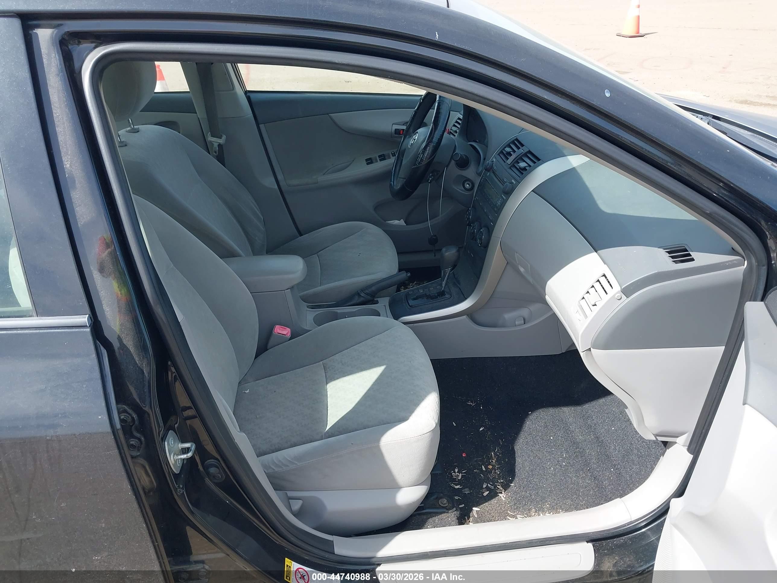 2009 Toyota Corolla Le Black vin: JTDBL40E69J042487