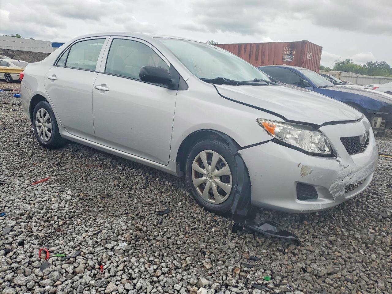 2009 Toyota Corolla Base Silver vin: JTDBL40E799046288