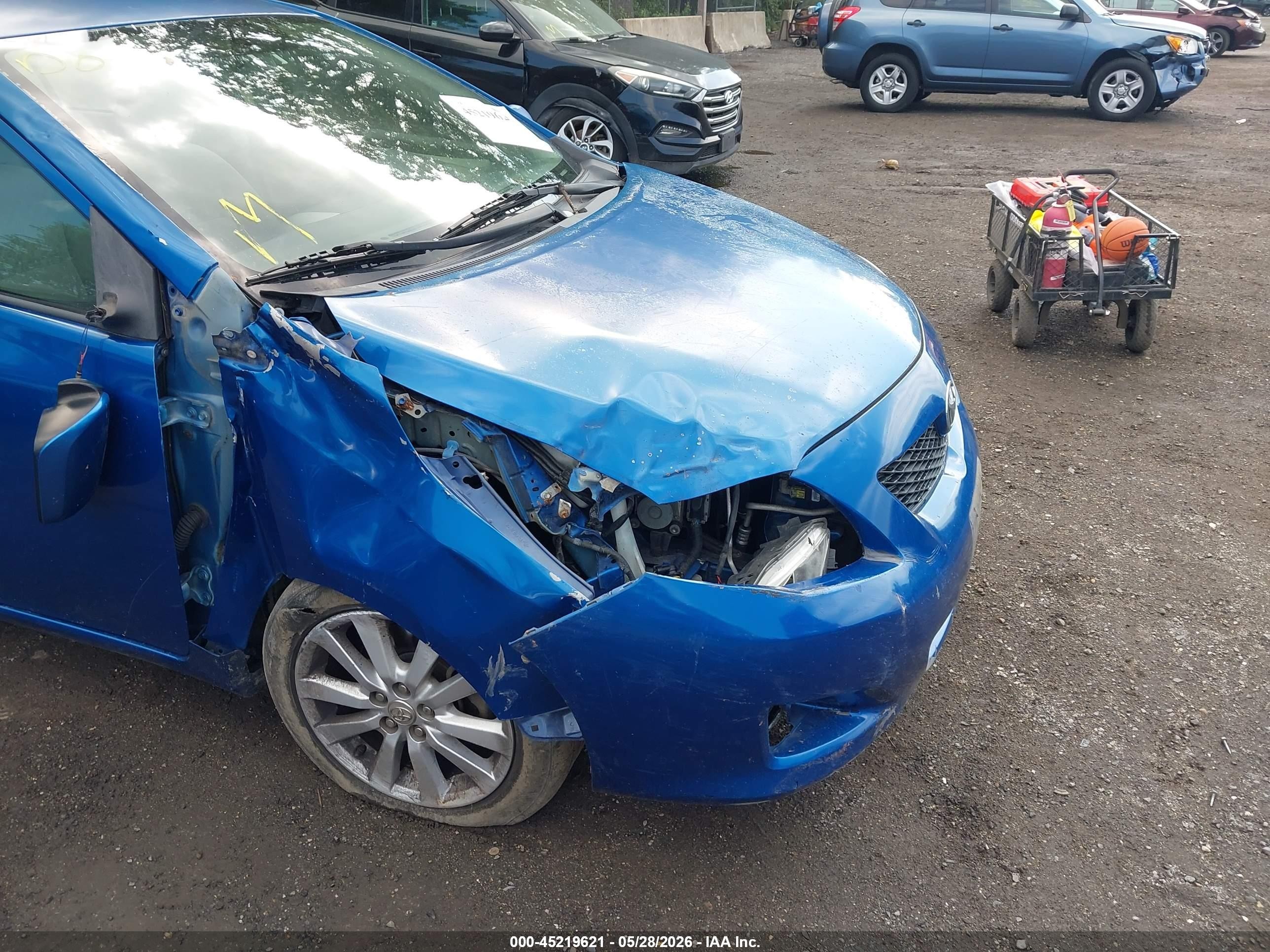 2009 Toyota Corolla Le Blue vin: JTDBL40E799061311
