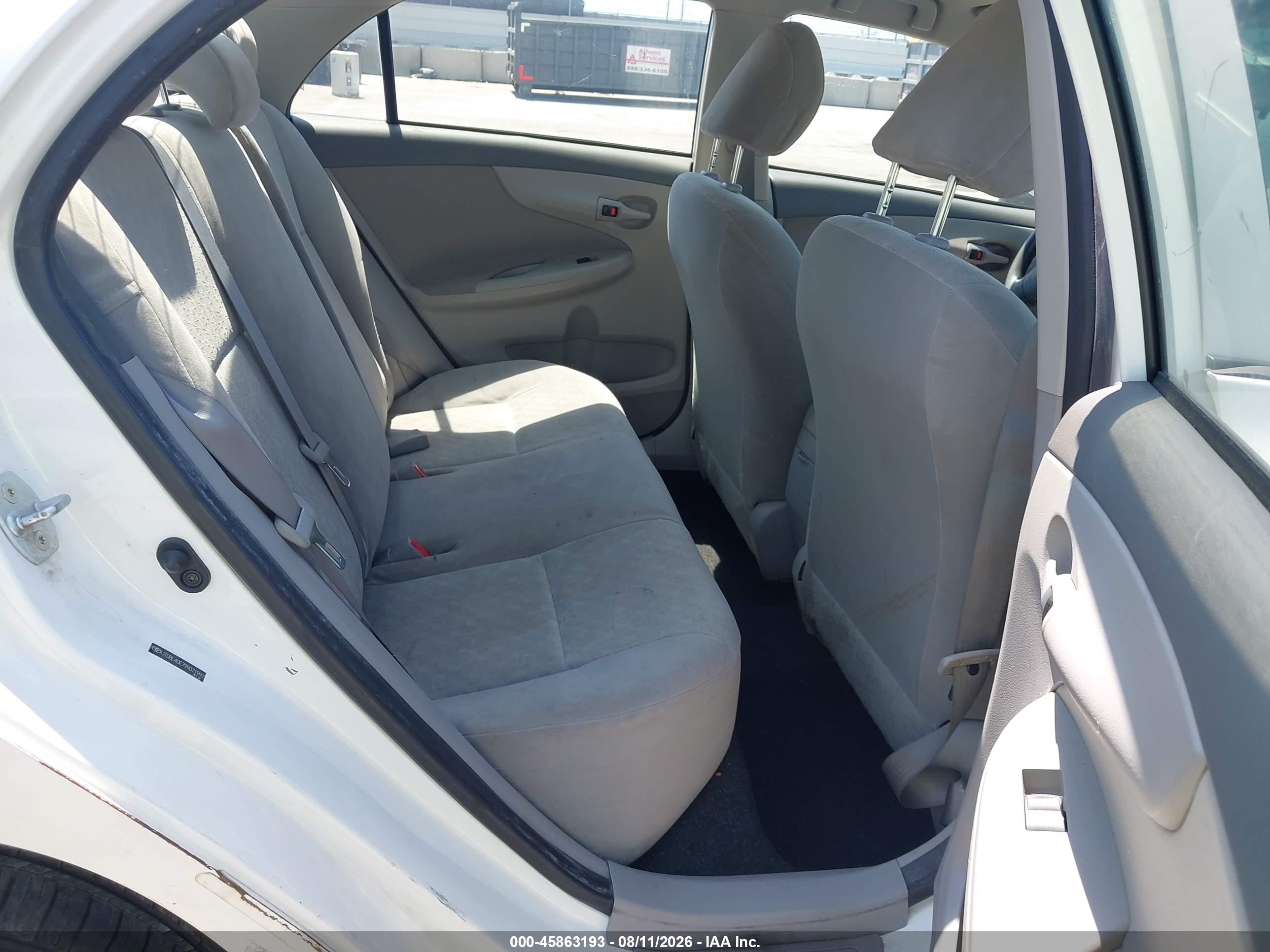 2009 Toyota Corolla Le Белый vin: JTDBL40E799071997