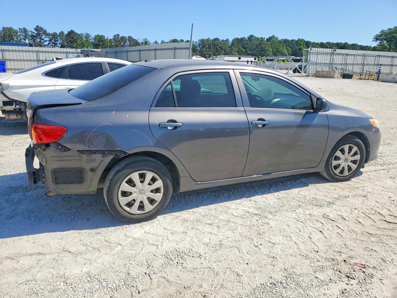 2009 Toyota Corolla Le Gray vin: JTDBL40E799084121