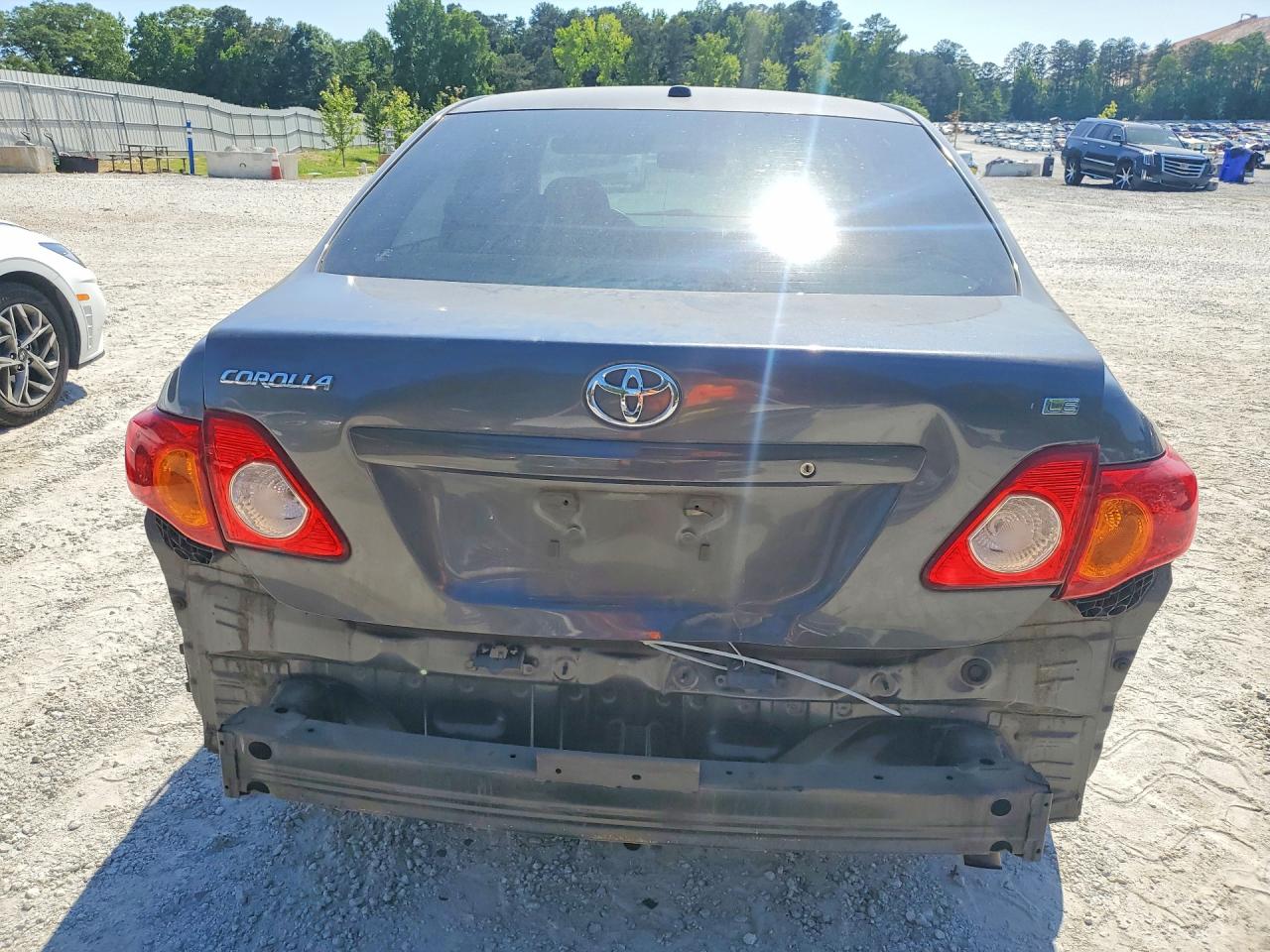 2009 Toyota Corolla Le Gray vin: JTDBL40E799084121
