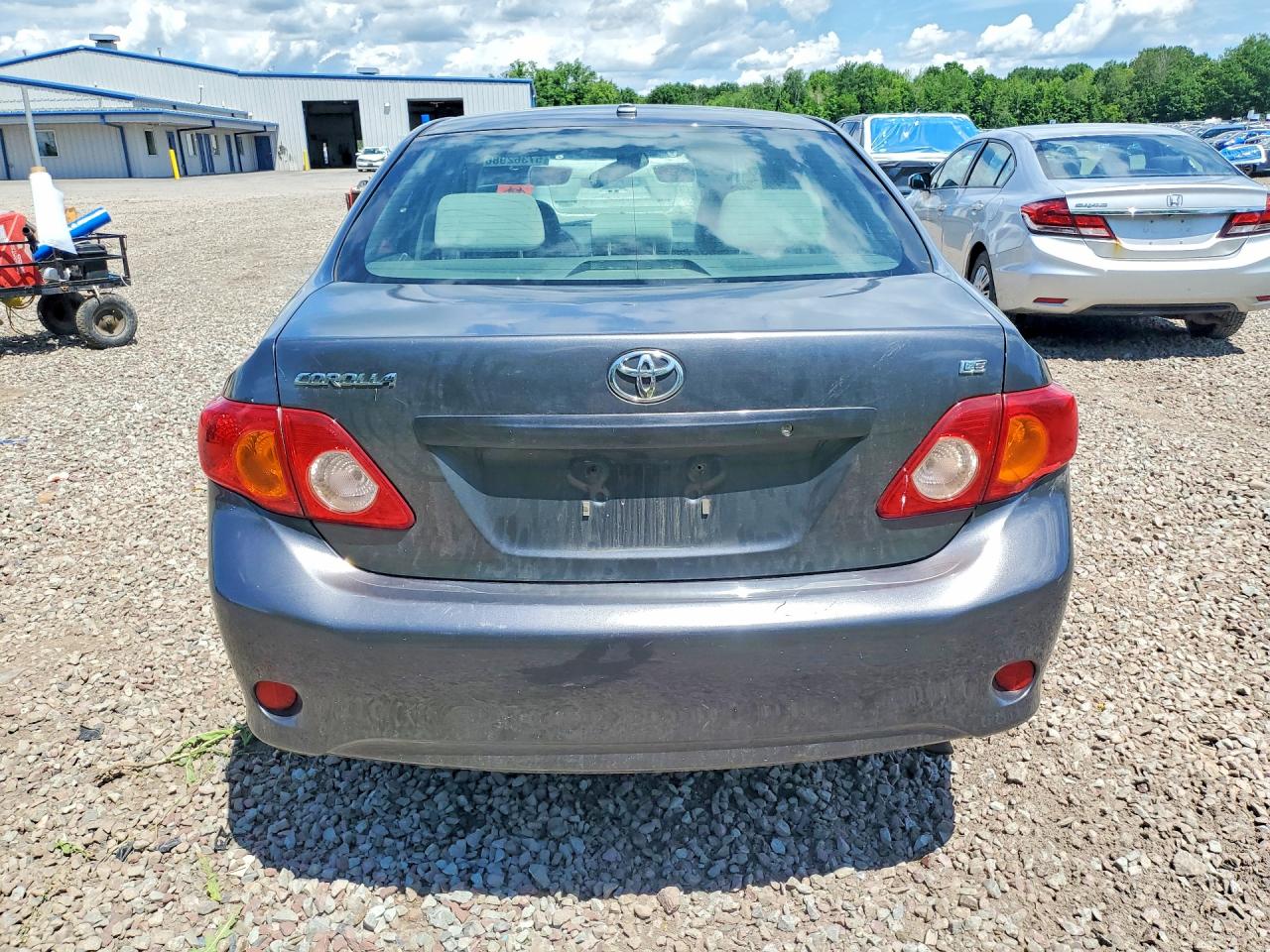 2009 Toyota Corolla Le Gray vin: JTDBL40E899047675