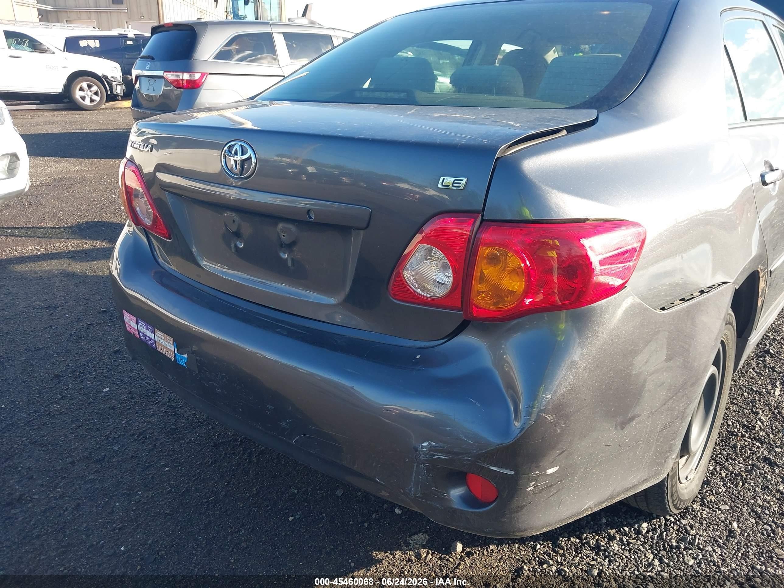 2009 Toyota Corolla Le Gray vin: JTDBL40E899050754