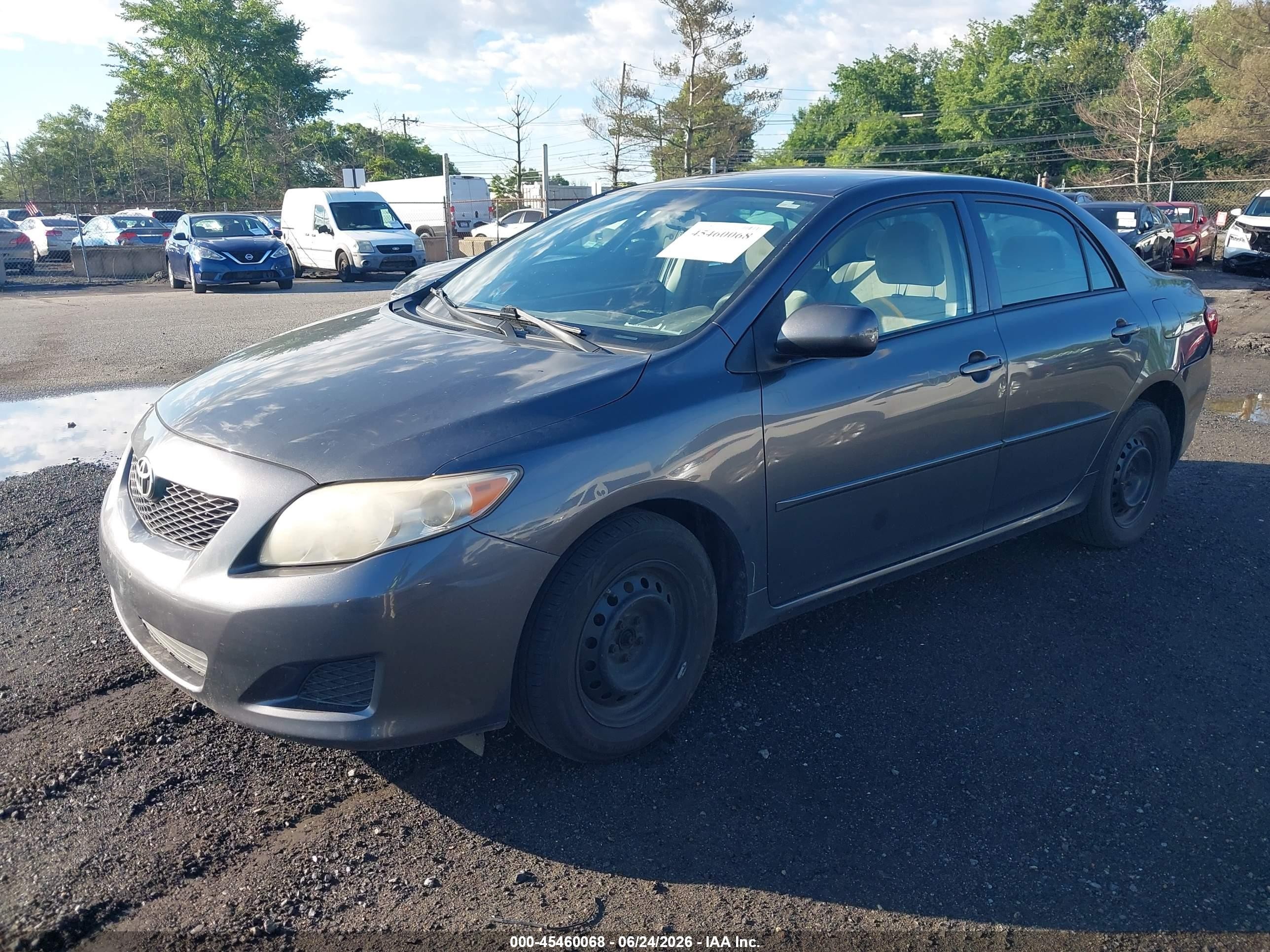 2009 Toyota Corolla Le Gray vin: JTDBL40E899050754