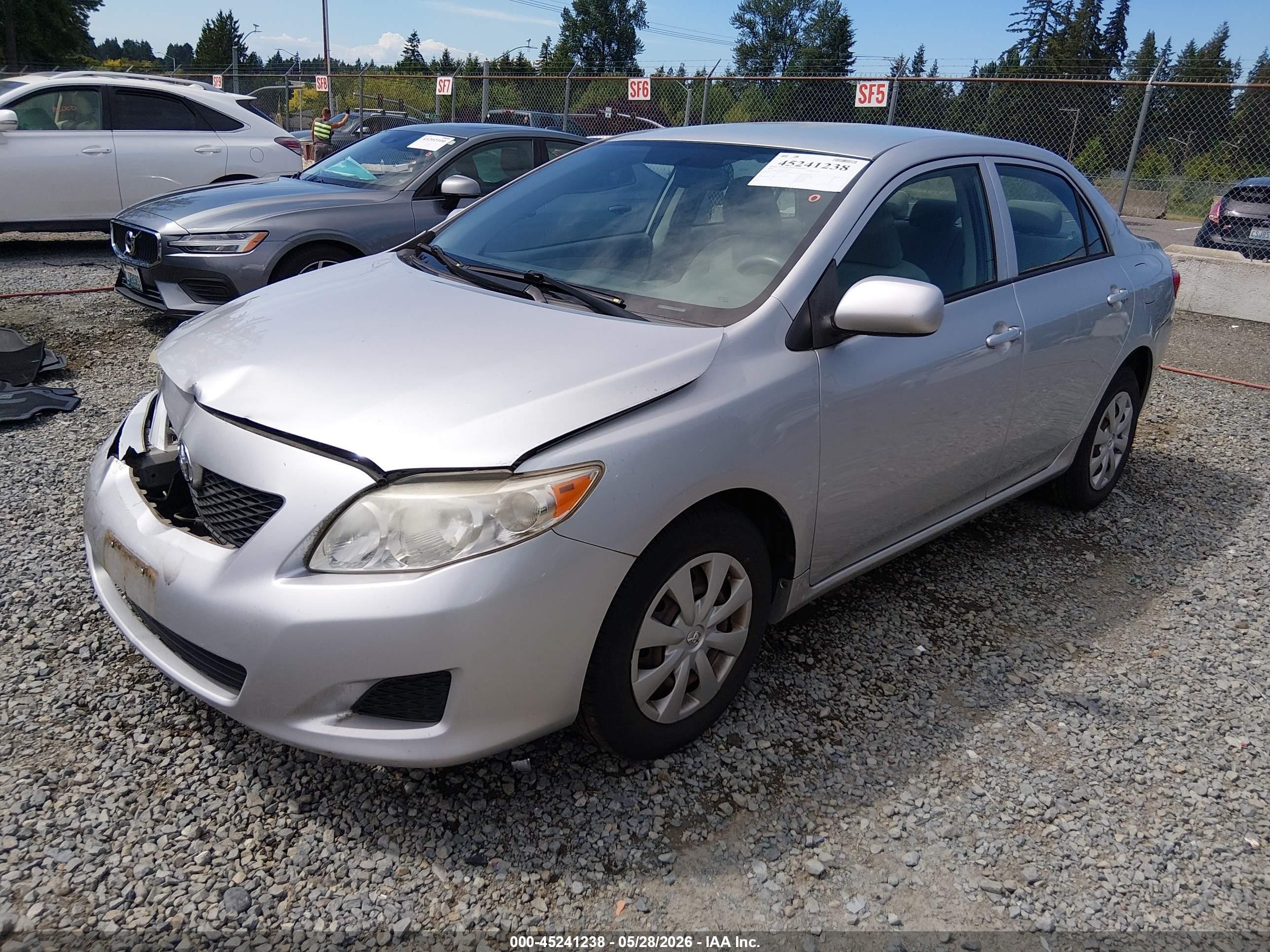 2009 Toyota Corolla Le Silver vin: JTDBL40E899053945