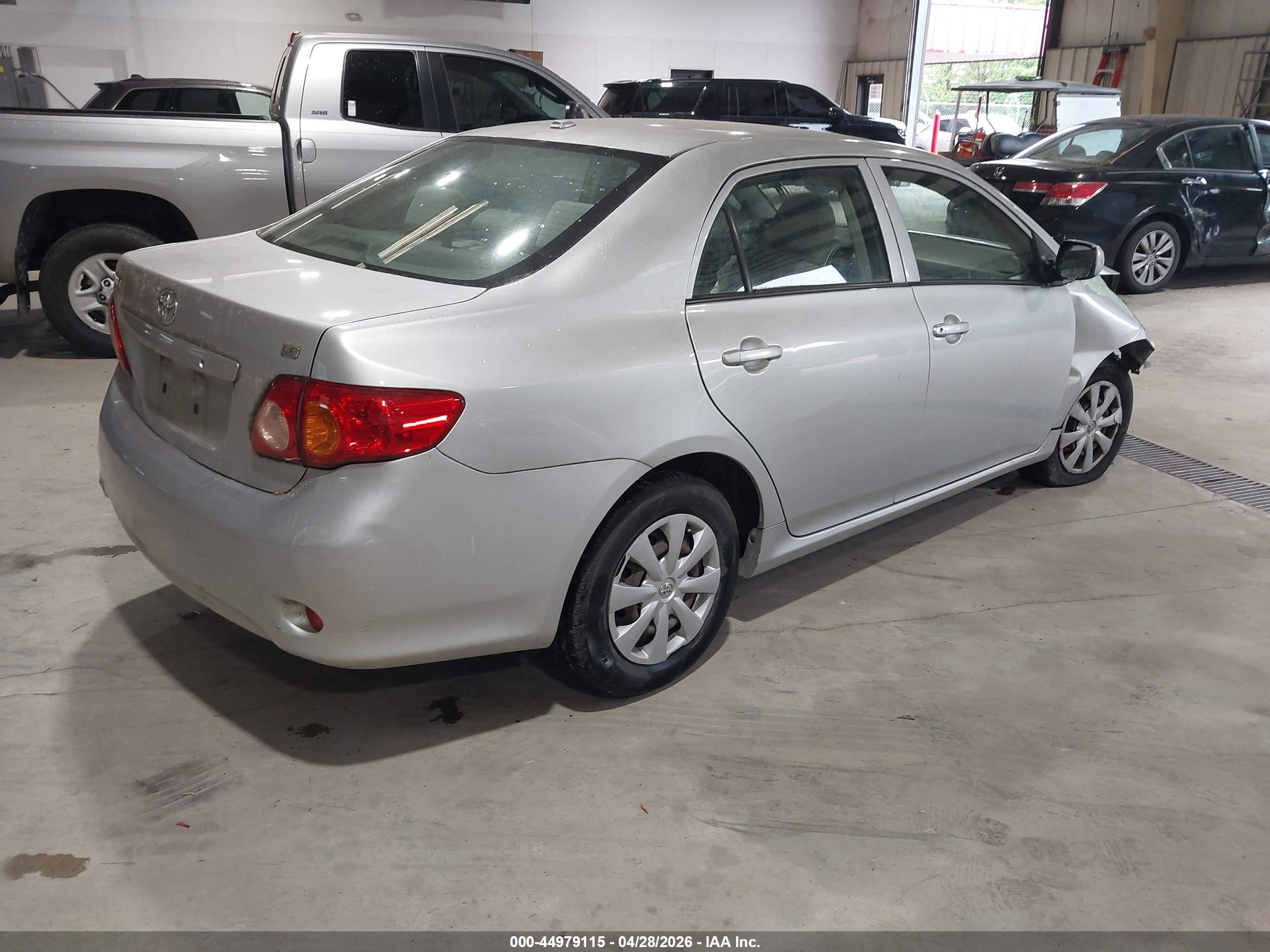 2009 Toyota Corolla Le Silver vin: JTDBL40E899076870
