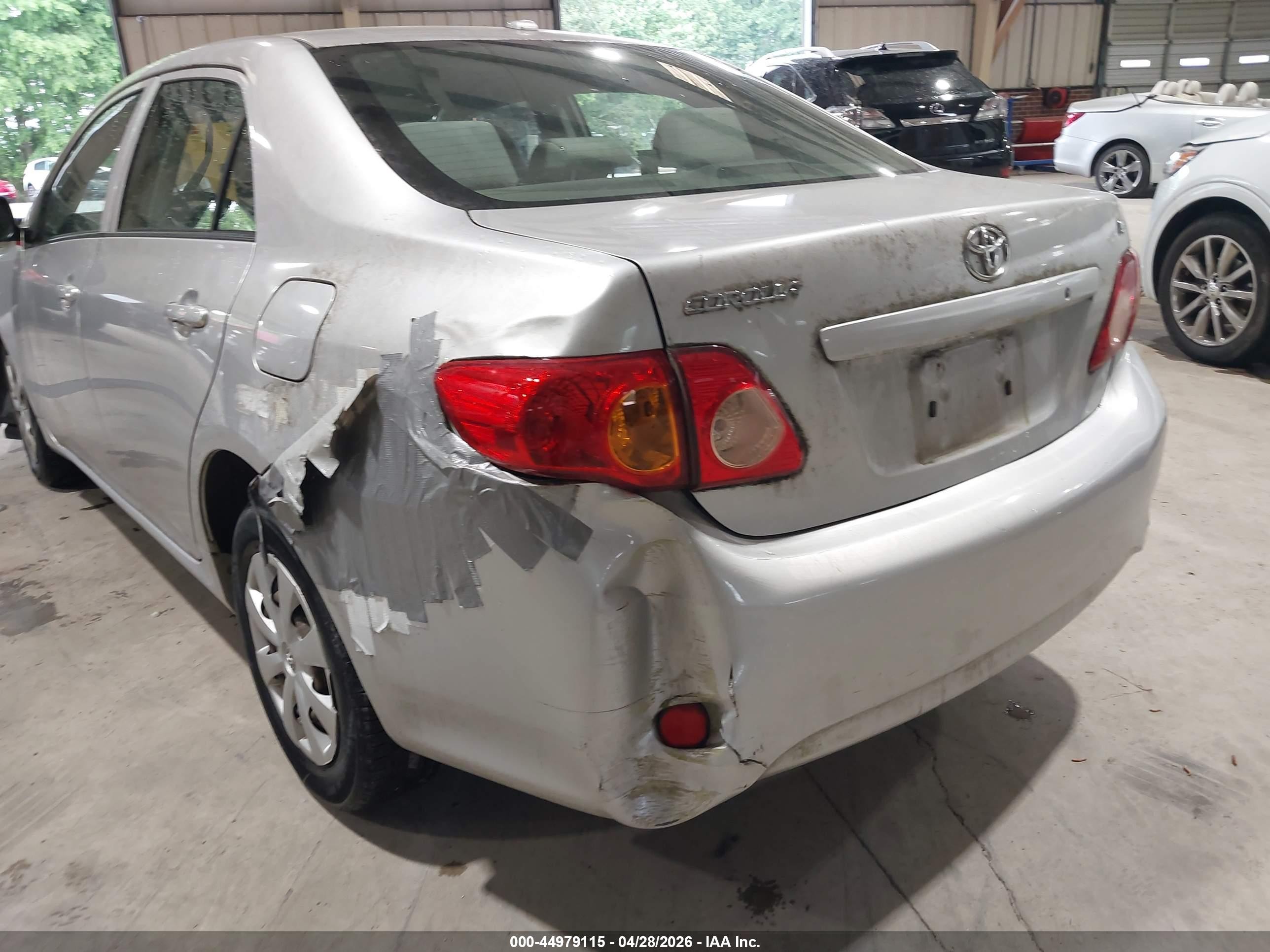 2009 Toyota Corolla Le Silver vin: JTDBL40E899076870